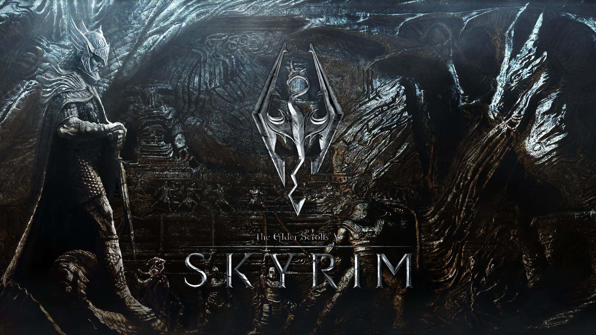 天際 桌布 壁紙 — 一位身穿華麗盔甲的黑暗奇幻戰士站在發光的Skyrim標誌前，周圍是古代遺跡和龍翼。