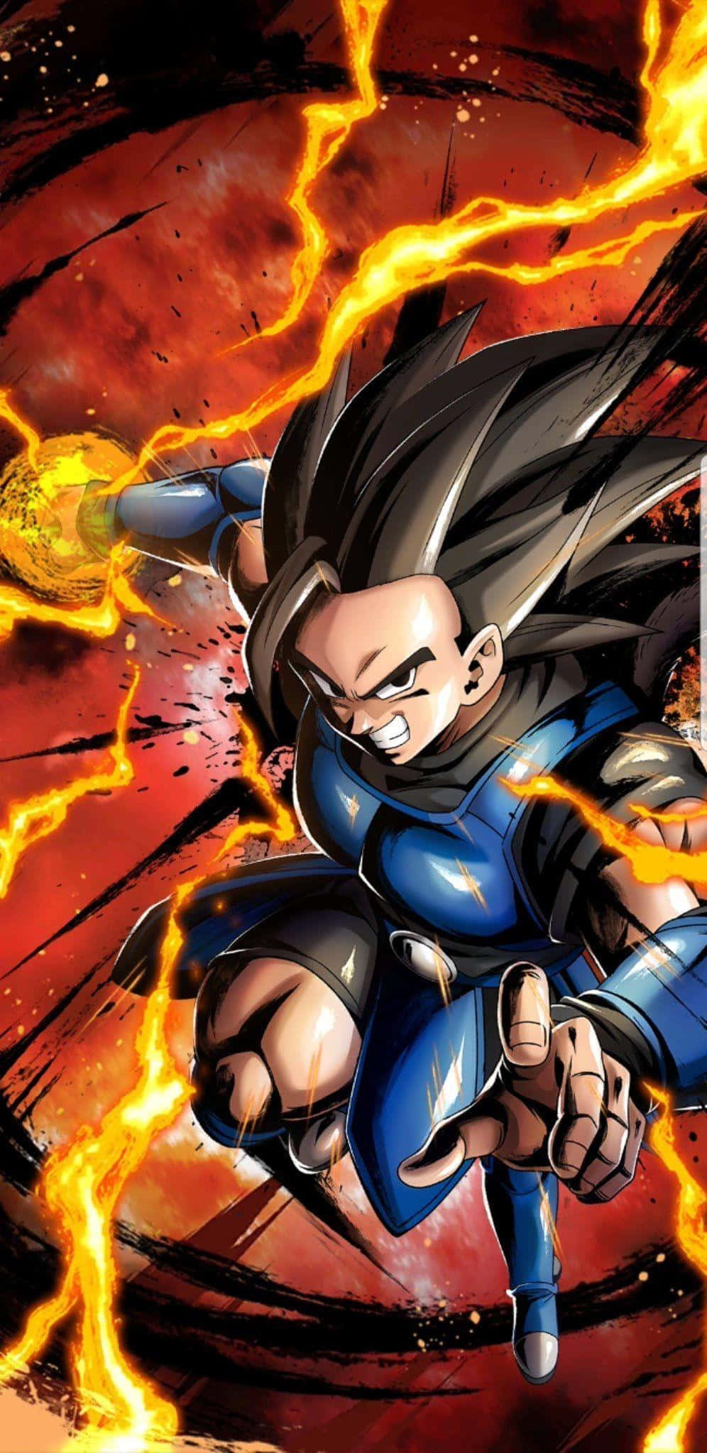 Dragon Ball Legends 桌布 壁紙 — 一位身穿藍色盔甲的兇猛動漫戰士，在熾熱的紅橙色背景下釋放出火焰般的能量衝擊波。