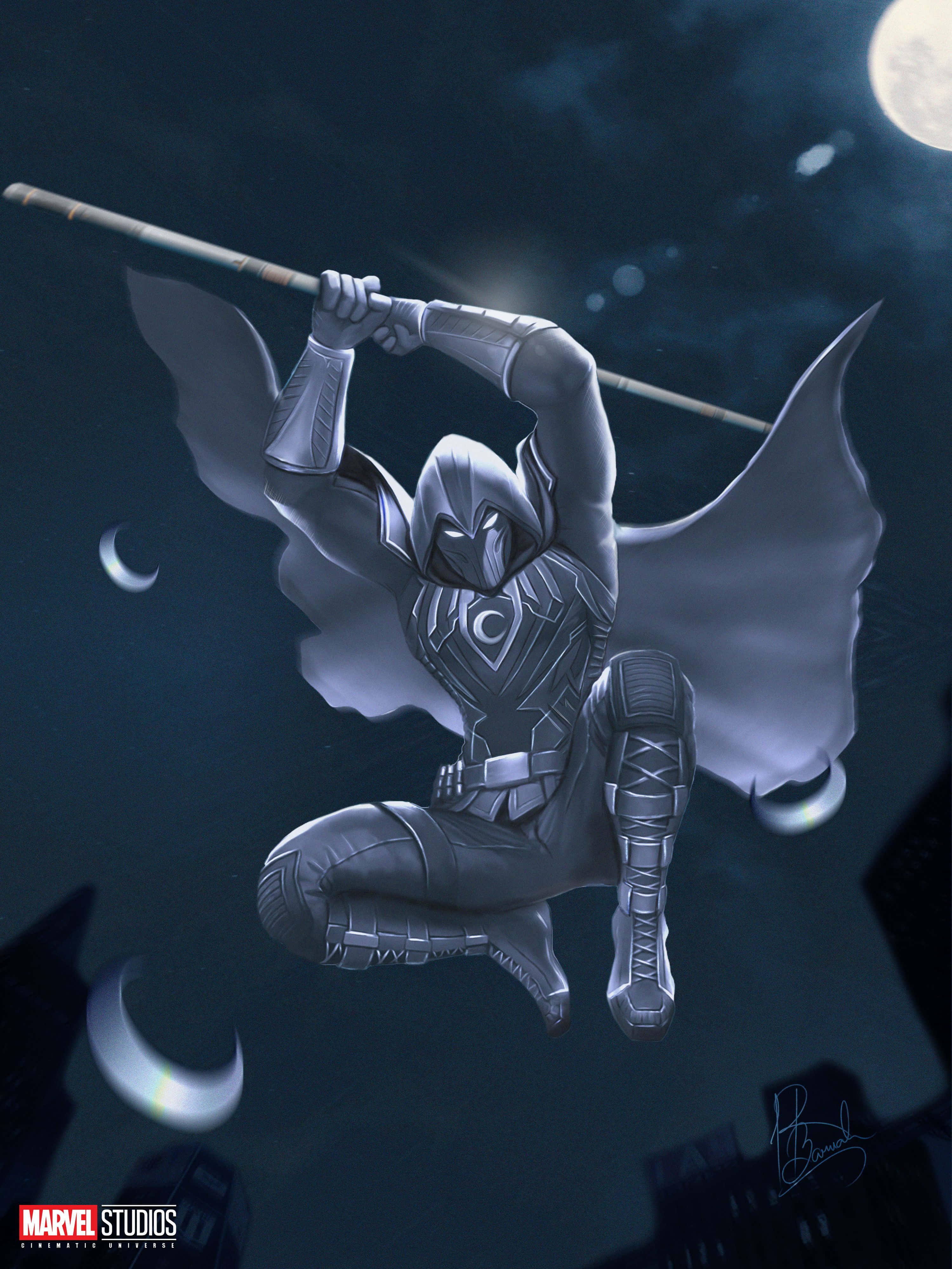 Moon Knight 桌布 壁紙 — 一位身穿銀色盔甲的超級英雄，披著飄逸的斗篷，在月光照耀的夜空中，手持法杖，飛躍城市上空。