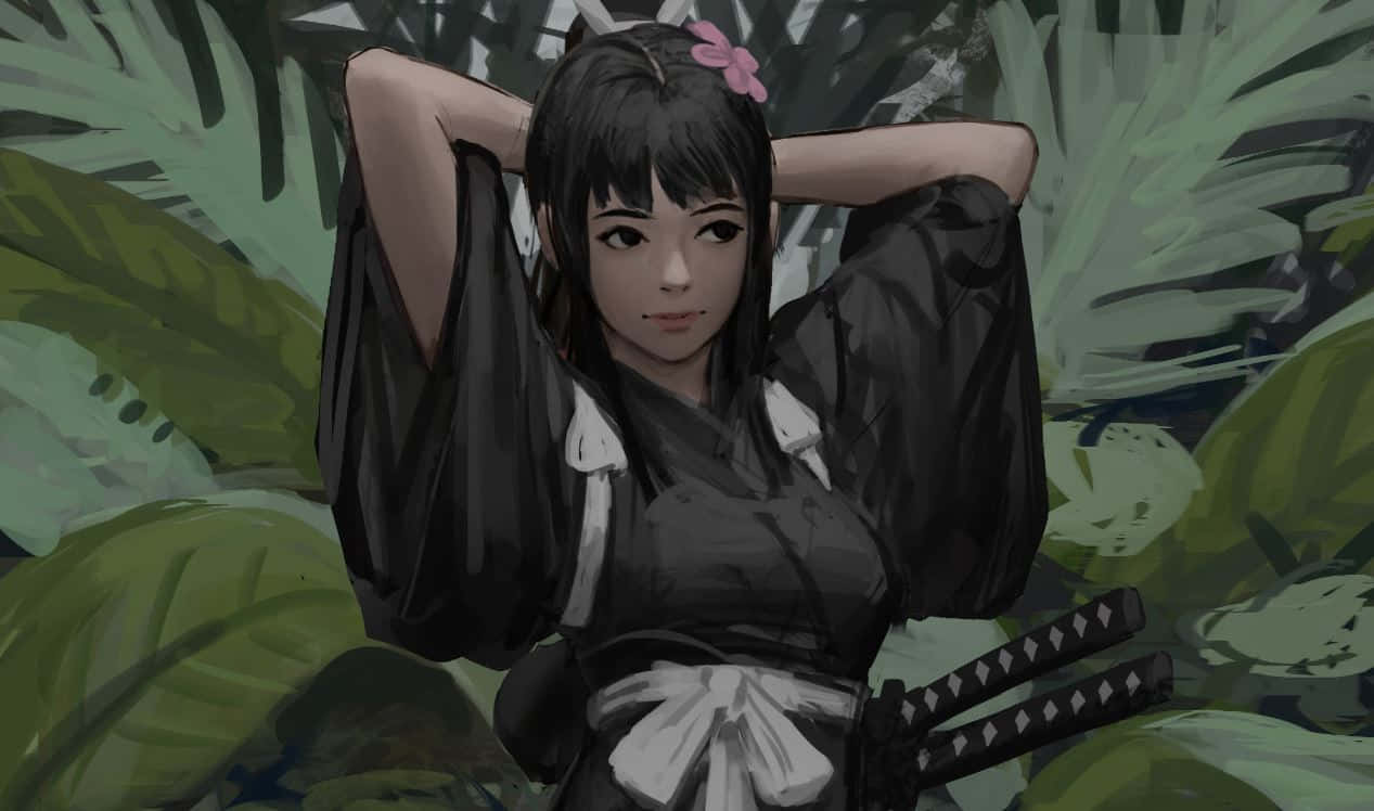 Ronin 桌布 壁紙 — 一位身穿黑色和服、頭戴粉紅色花朵的寧靜動漫女孩，站在茂密的綠色樹葉中，雙手放在腦後，腰間掛著兩把武士刀。
