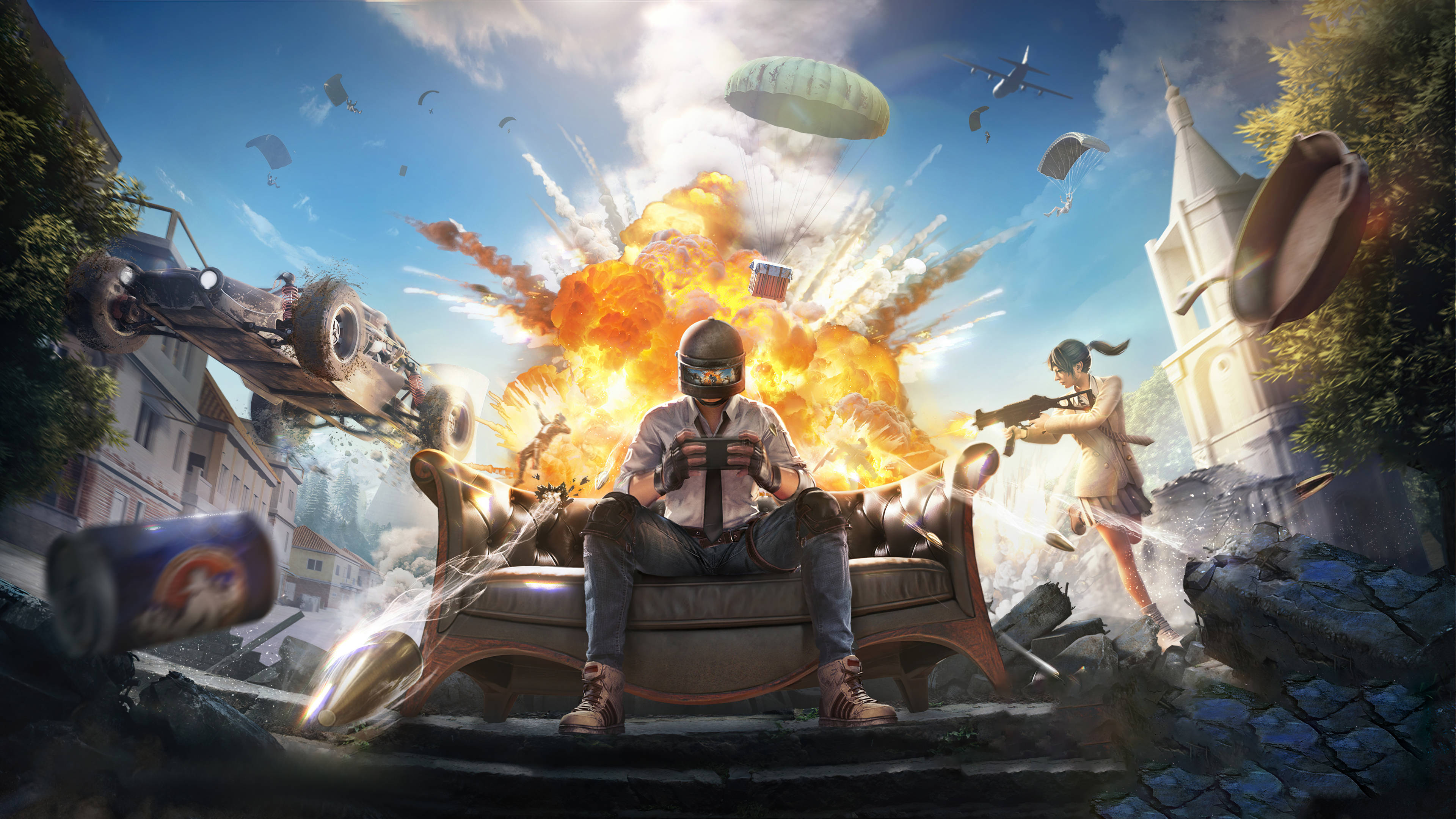 PUBG 桌布 壁紙 — 一位遊戲玩家平靜地坐在沙發上，爆炸、汽車和降落傘在混亂的城市戰場中飛過。