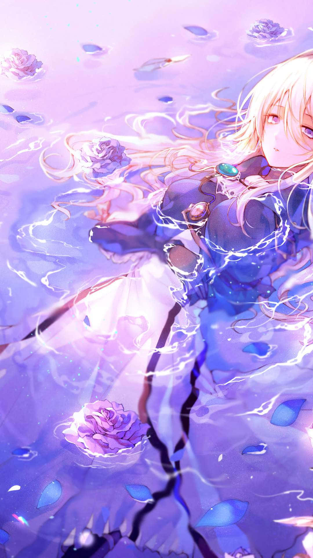 Purple Anime 桌布 壁紙 — 一位金髮動漫女孩在夢幻般的紫色液體中平靜地漂浮，周圍環繞著發光的玫瑰和電光效果。
