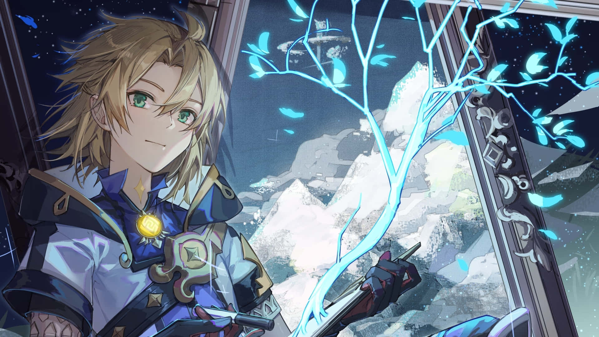 Genshin Impact Albedo 桌布 壁紙 — 一位金髮碧眼的動漫戰士微笑著，手持發光的藍色劍，站在窗邊，窗外是白雪覆蓋的山脈和繁星點點的夜空。