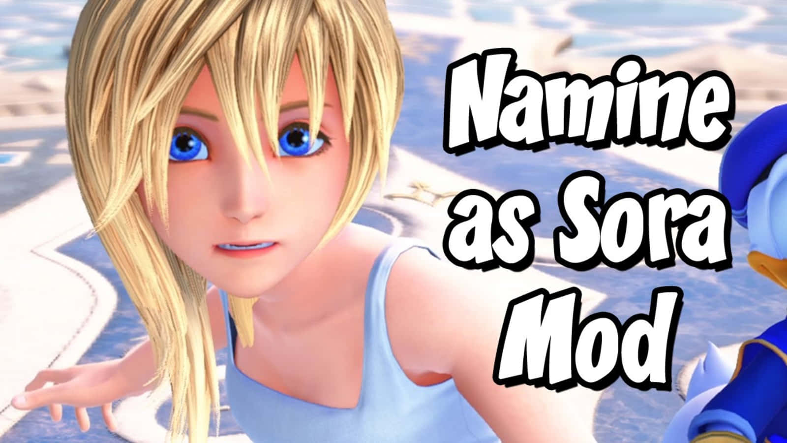 Kingdom Hearts Namine 桌布 壁紙 — 一位金髮藍眼的動漫女孩穿著淺藍色上衣，站在陽光明媚的海灘上，帶有文字疊加。