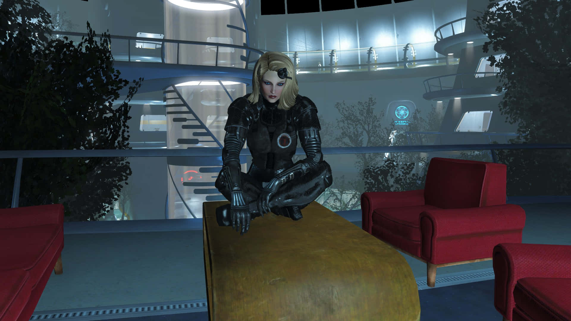 Fallout 4 Institute 桌布 壁紙 — 一位金髮賽博格女性身穿黑色盔甲，坐在未來風格休息室的木桌上，周圍有紅色椅子和發光的藍色建築。