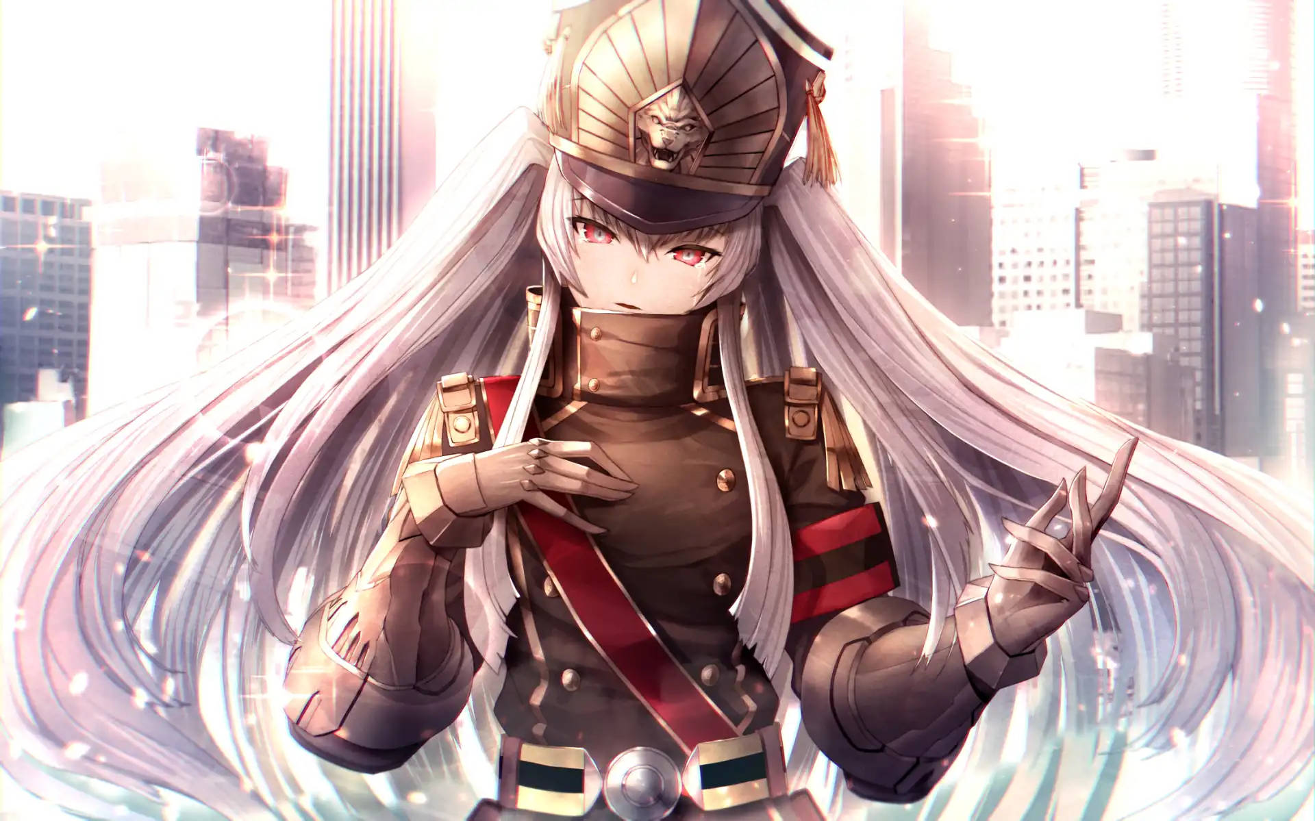 動漫女孩 桌布 壁紙 — 一位銀髮動漫少女穿著軍服，自信地站在發光的城市天際線前。