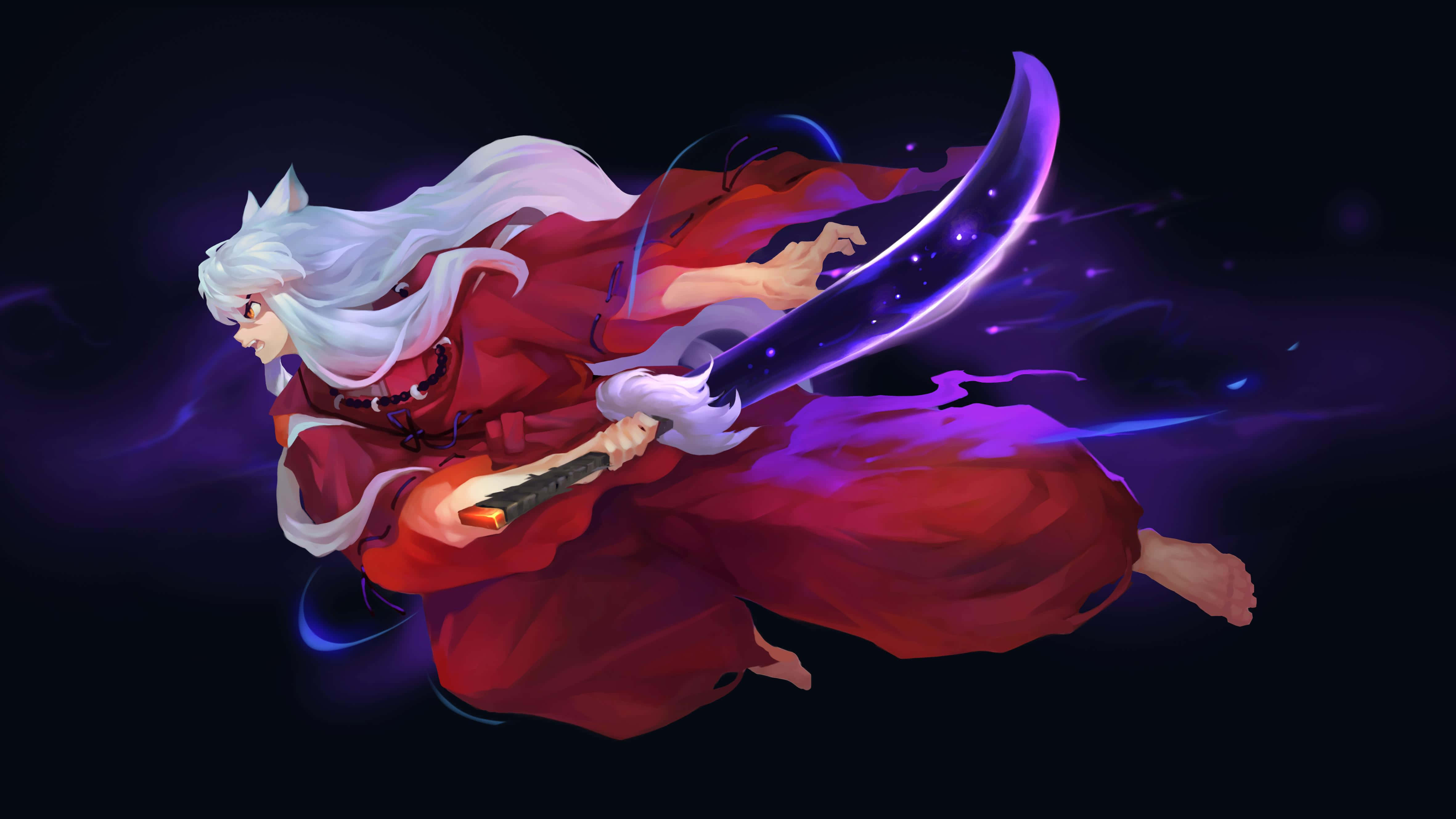 Inuyasha And Tessaiga 桌布 壁紙 — 一位銀髮動漫戰士身穿紅色長袍，在黑暗的宇宙背景下揮舞著發光的紫色劍。