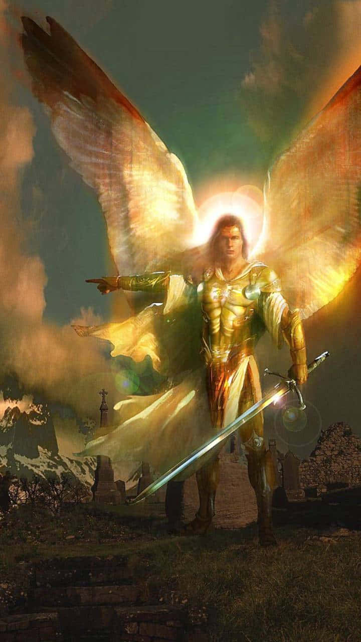 Saint Michael 桌布 壁紙 — 一位閃耀的天使，擁有金色翅膀和盔甲，站在山丘頂端向前指，陽光在他們身後衝破，照耀著墓地。