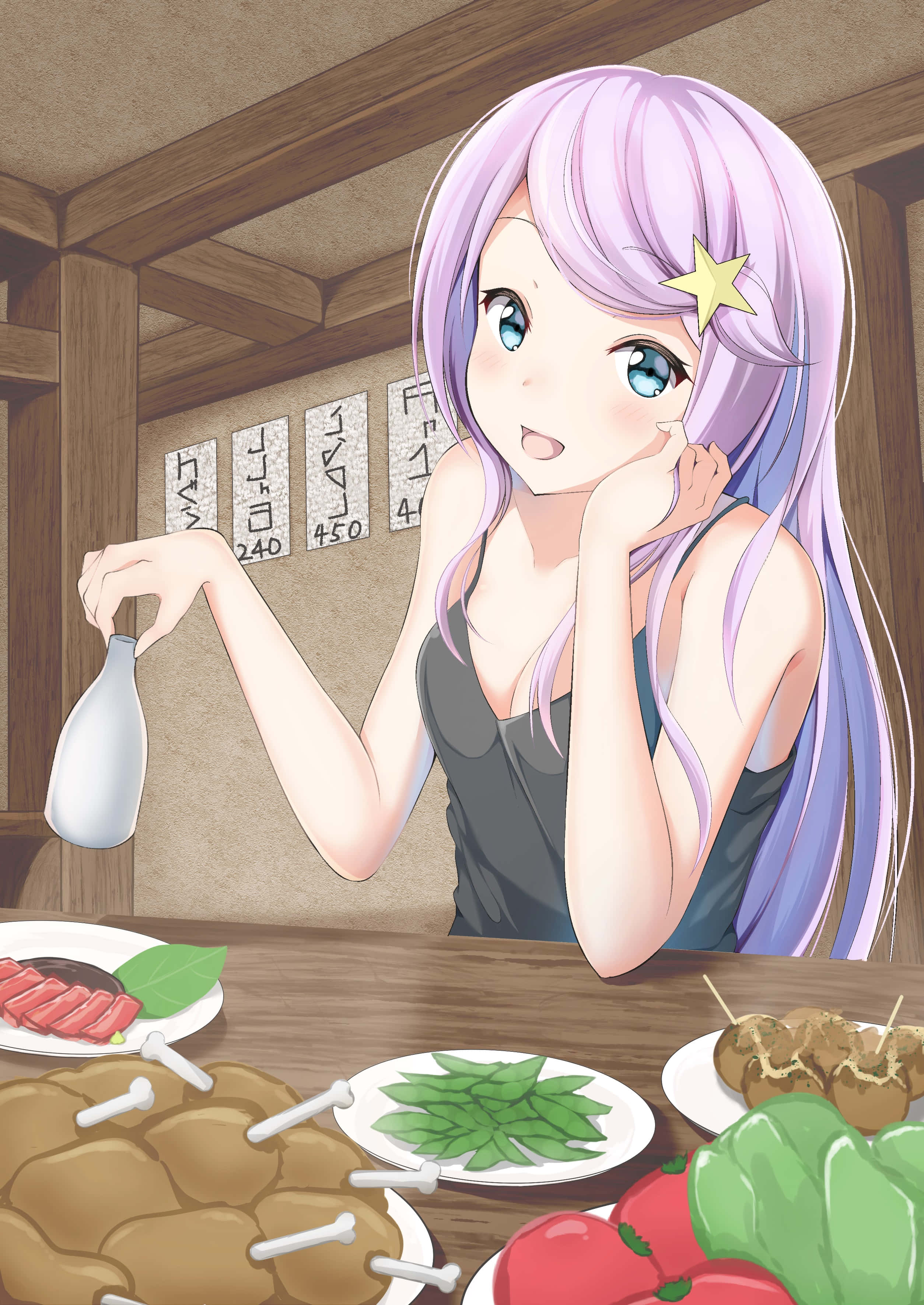 Anastasia Hoshin 桌布 壁紙 — 一位開朗的動漫女孩，紫色頭髮，戴著星星髮夾，在一個質樸的日本餐廳裡，在擺滿烤肉和蔬菜的木桌上倒清酒。