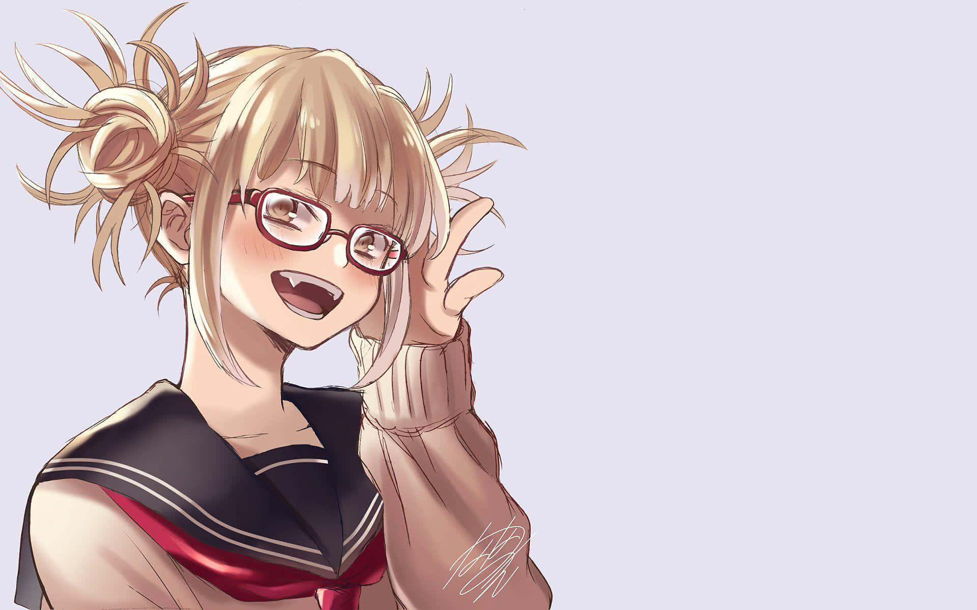 Toga 桌布 壁紙 — 一位開朗的動漫女孩，金髮戴眼鏡，穿著水手服，燦爛地微笑並向觀眾揮手。
