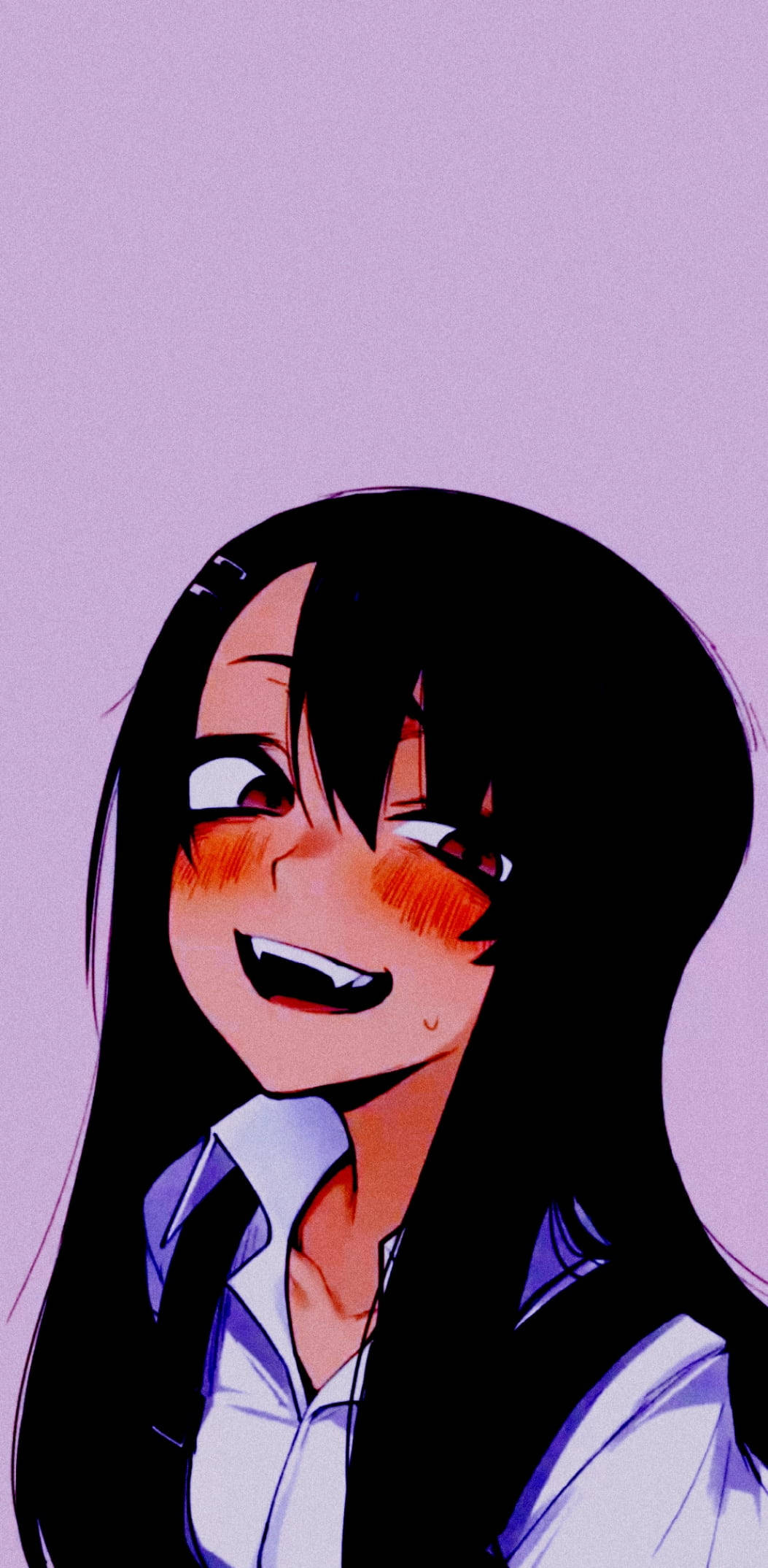 Nagatoro 桌布 壁紙 — 一位開朗的動漫女孩，長長的黑髮和泛紅的臉頰，在柔和的紫色背景下燦爛地微笑。