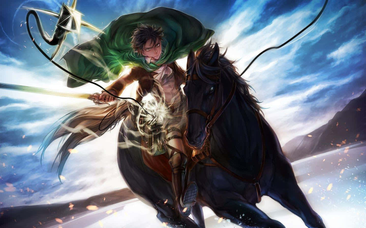 Levi Ackerman Desktop 桌布 壁紙 — 一位騎著奔騰黑馬的戰士，揮舞著發光的劍，在暴風雨的天空下，綠色斗篷飄揚。