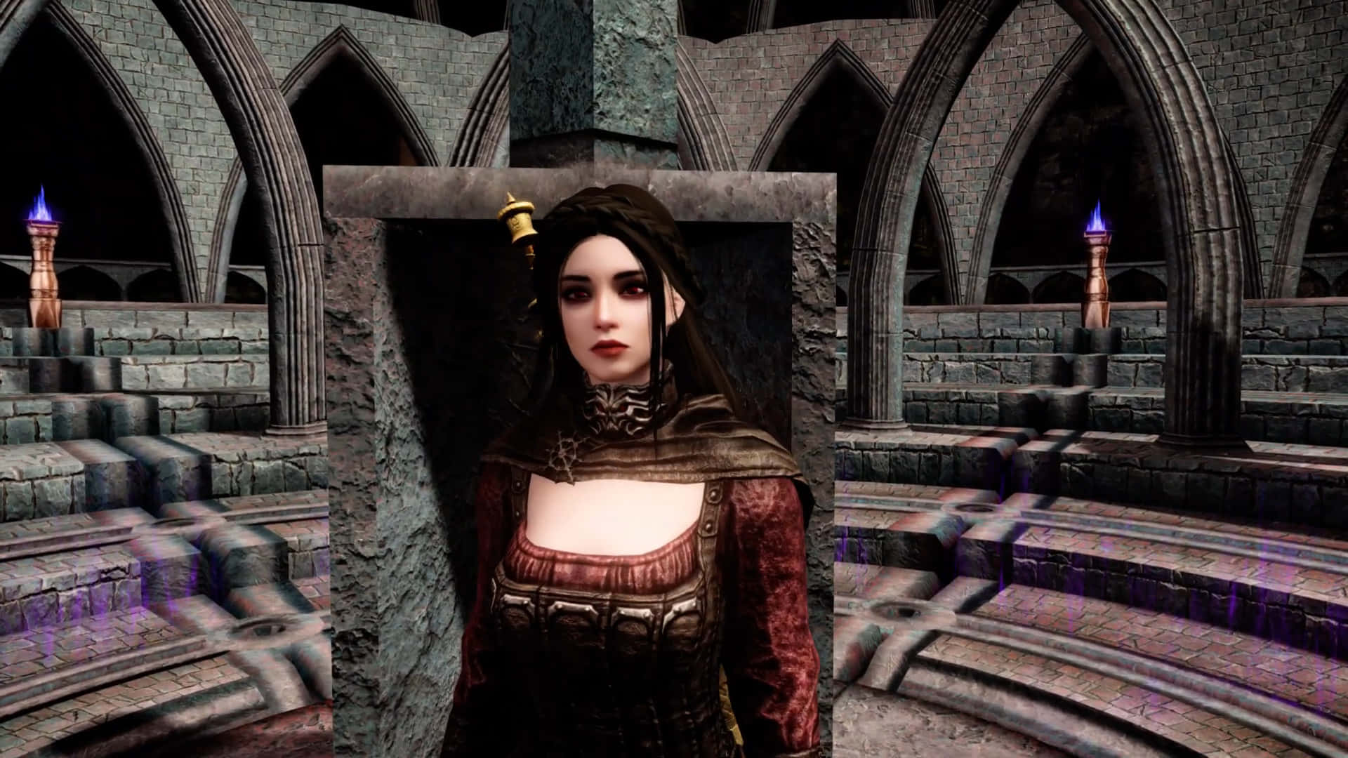 Skyrim Serana 桌布 壁紙 — 一位黑髮女子身穿紅色盔甲，站在一座哥德式石造大教堂中，周圍有發光的火把和拱形窗戶。