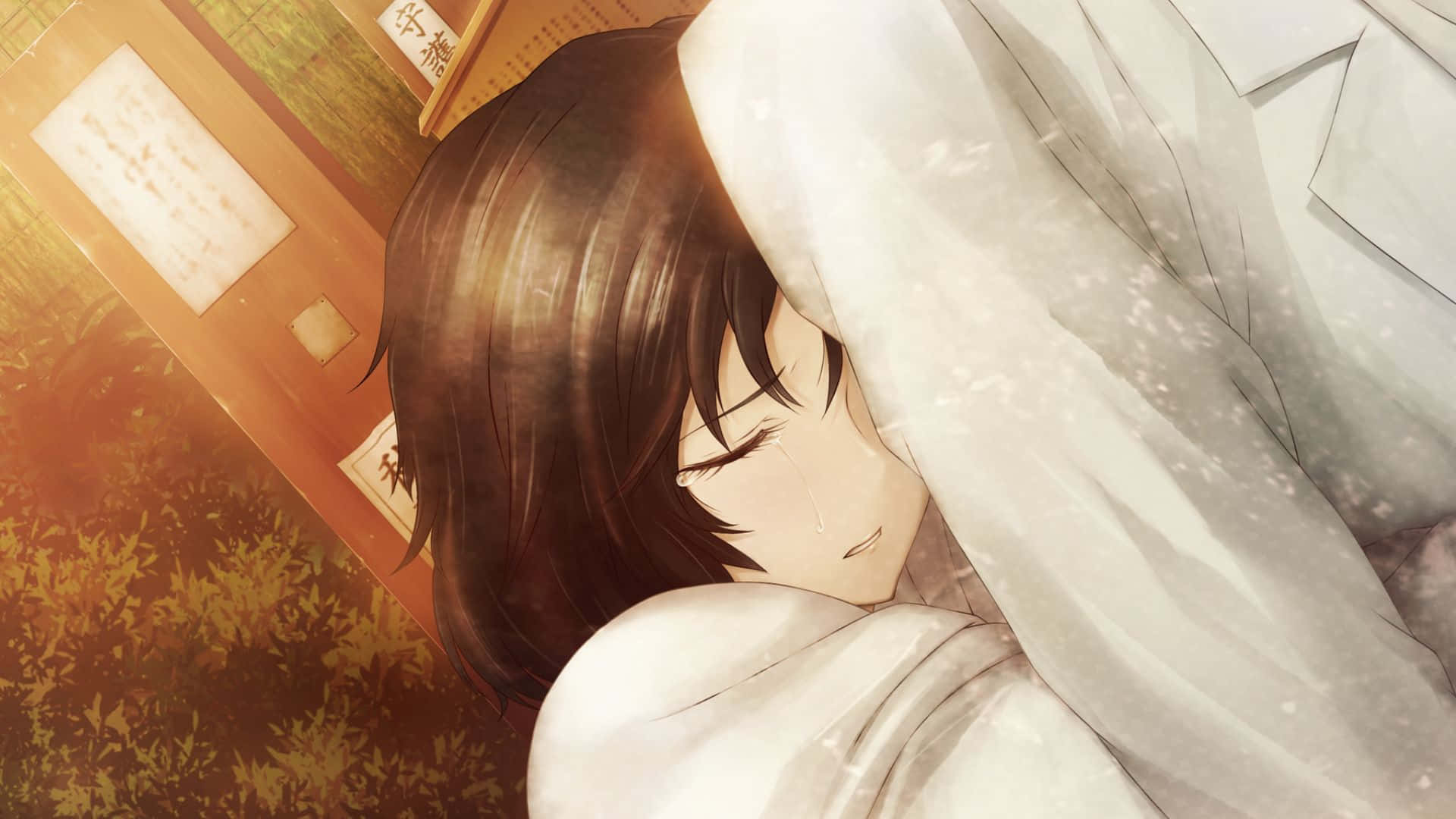 Ruka Urushibara 桌布 壁紙 — 一位黑髮的年輕動漫女孩在溫暖燈光的房間裡，木架上蓋著白色被子安然入睡。