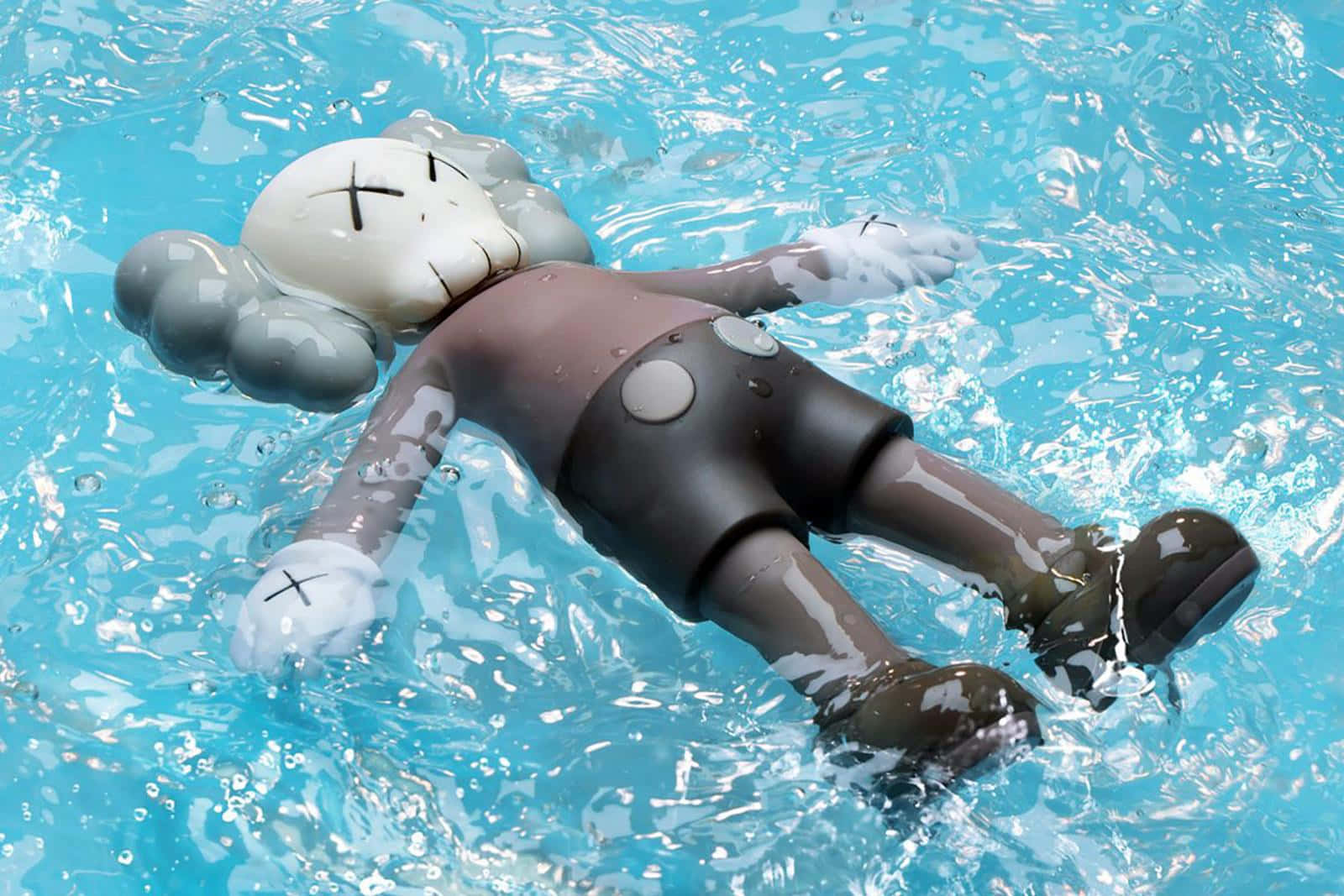Kaws Holiday 桌布 壁紙 — 一個KAWS Companion公仔喺清澈嘅藍色水面上背浮，周圍有漣漪同氣泡。