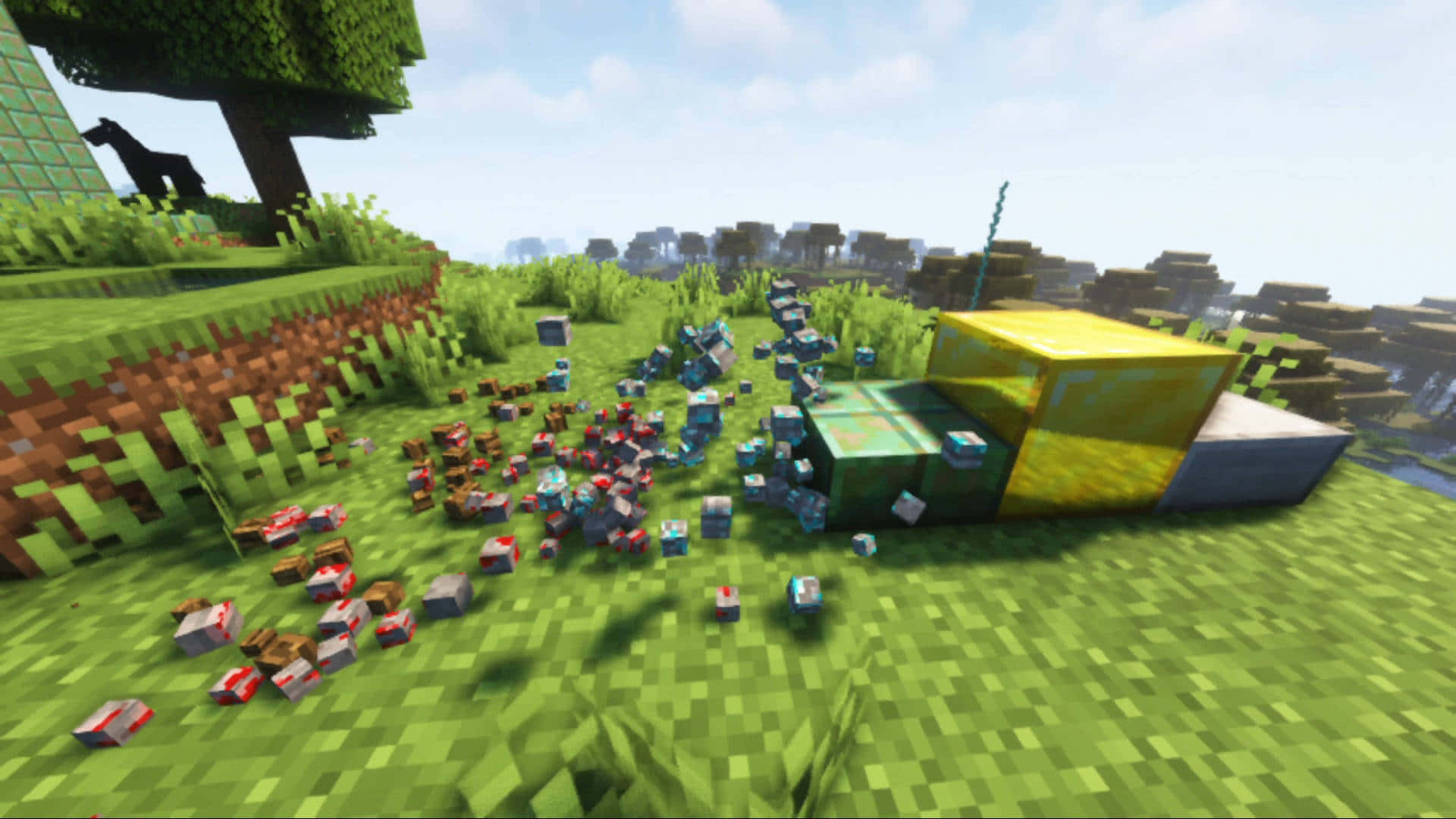 Minecraft Redstone 桌布 壁紙 — 一個Minecraft場景顯示一個黃色和綠色的方塊結構，周圍散落著像素化的物品，位於一個明亮的天空下的草地上。