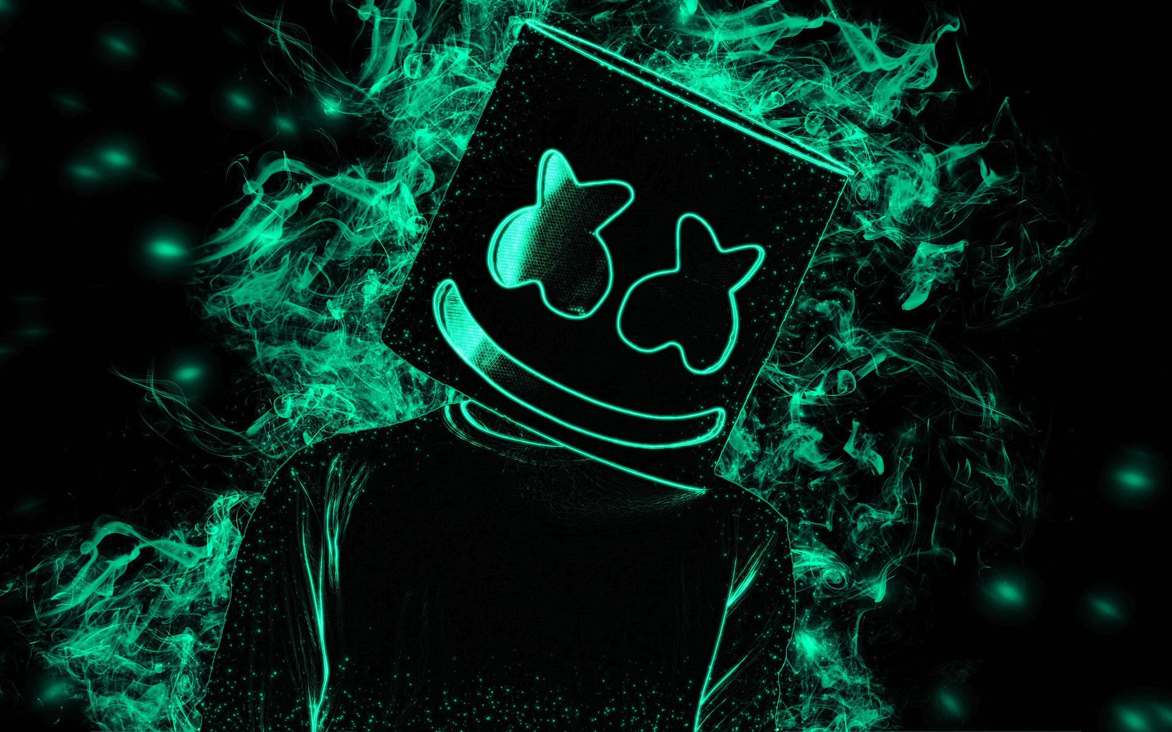 Marshmello 桌布 壁紙 — 一個人物戴著發光的綠色方形頭盔，被旋轉的霓虹煙霧包圍，背景為黑色。