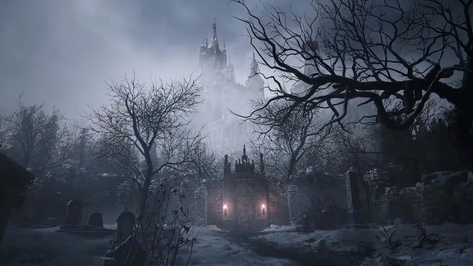 Resident Evil Village 桌布 壁紙 — 一個令人毛骨悚然的冬季場景，哥德式城堡在迷霧中若隱若現，以光禿禿的樹木和白雪覆蓋的墳墓為框架，天空陰沉。