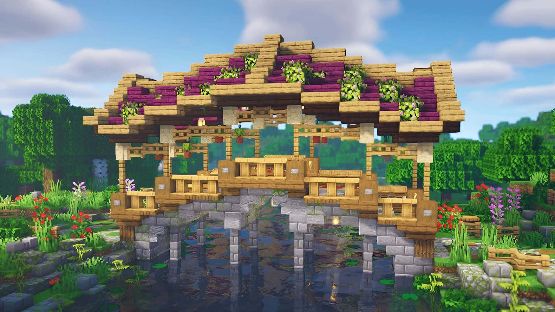 Minecraft Bridges 桌布 壁紙 — 一個像素化的木製涼亭，帶有紫色花朵，位於平靜的池塘上方，在明亮的藍天下，在Minecraft花園中。