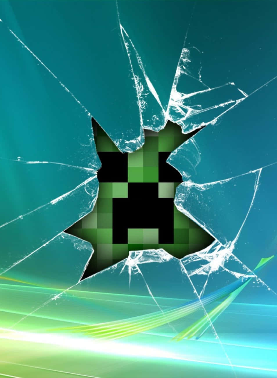 Minecraft Phone 桌布 壁紙 — 一個像素化的綠色爬行者臉孔透過破碎的玻璃窺視，背景是藍綠色和綠色的發光效果。