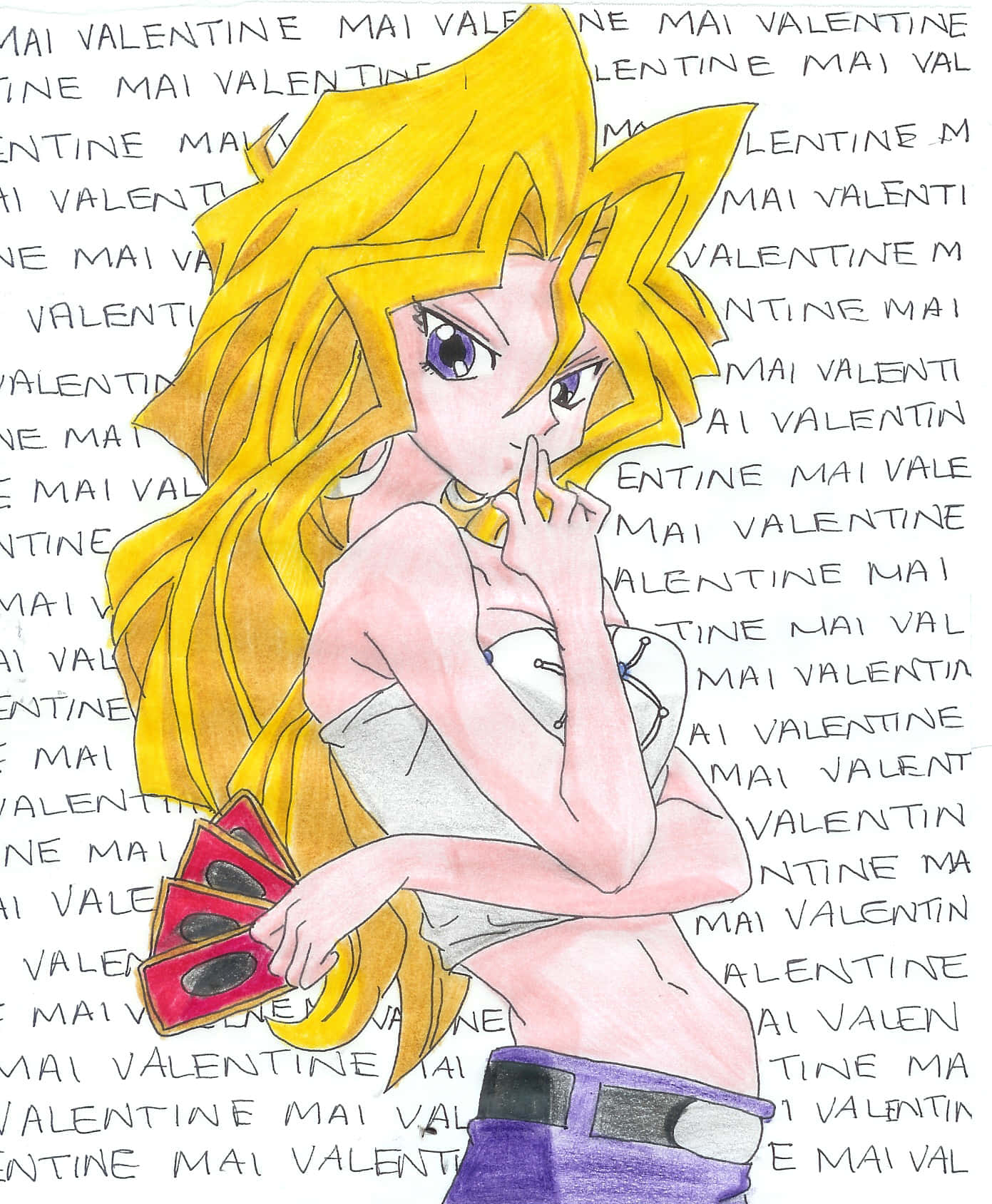Mai Valentine 桌布 壁紙 — 一個充滿活力的動漫女孩，擁有尖刺的黃色頭髮和紫色眼睛，手持紅色卡片，在重複的「Valentine Mai」文字背景中低語。