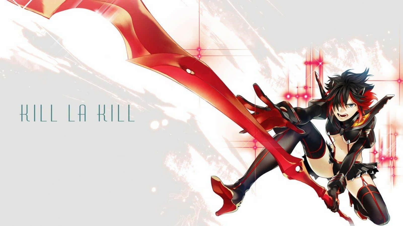 Kill La Kill Senketsu 桌布 壁紙 — 一個充滿活力的動漫女孩，擁有黑色和紅色的頭髮，在明亮的抽象背景前揮舞著一把巨大的紅色武器。