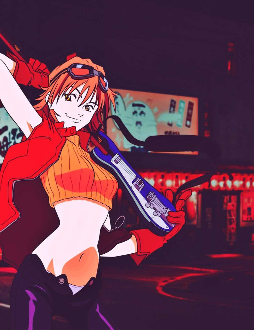 Haruko Haruhara 桌布 壁紙 — 一個充滿活力的動漫女孩，橙色頭髮和護目鏡，在霓虹燈照亮的城市夜景中拿著一把藍色結他。