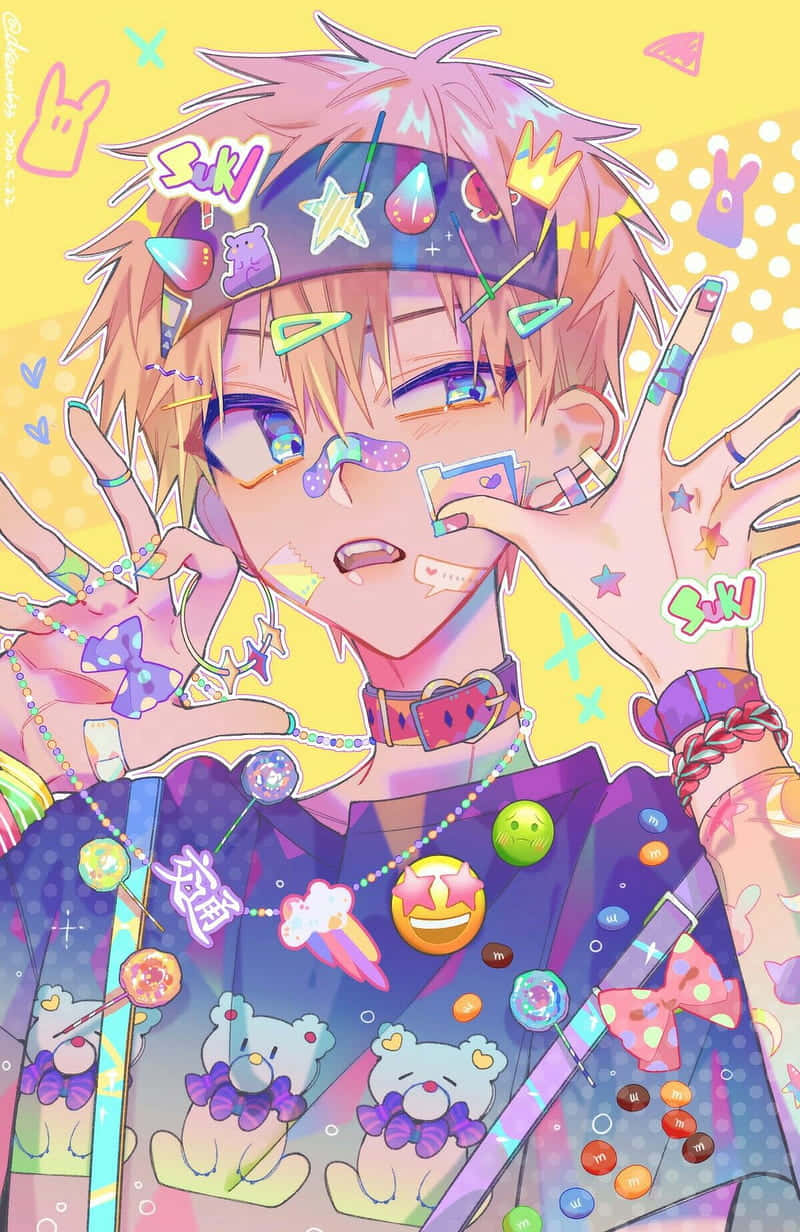  壁紙 — 一個充滿活力的動漫男孩，擁有粉紅色頭髮和色彩繽紛的配飾，在明亮的黃色背景前開心地擺姿勢。