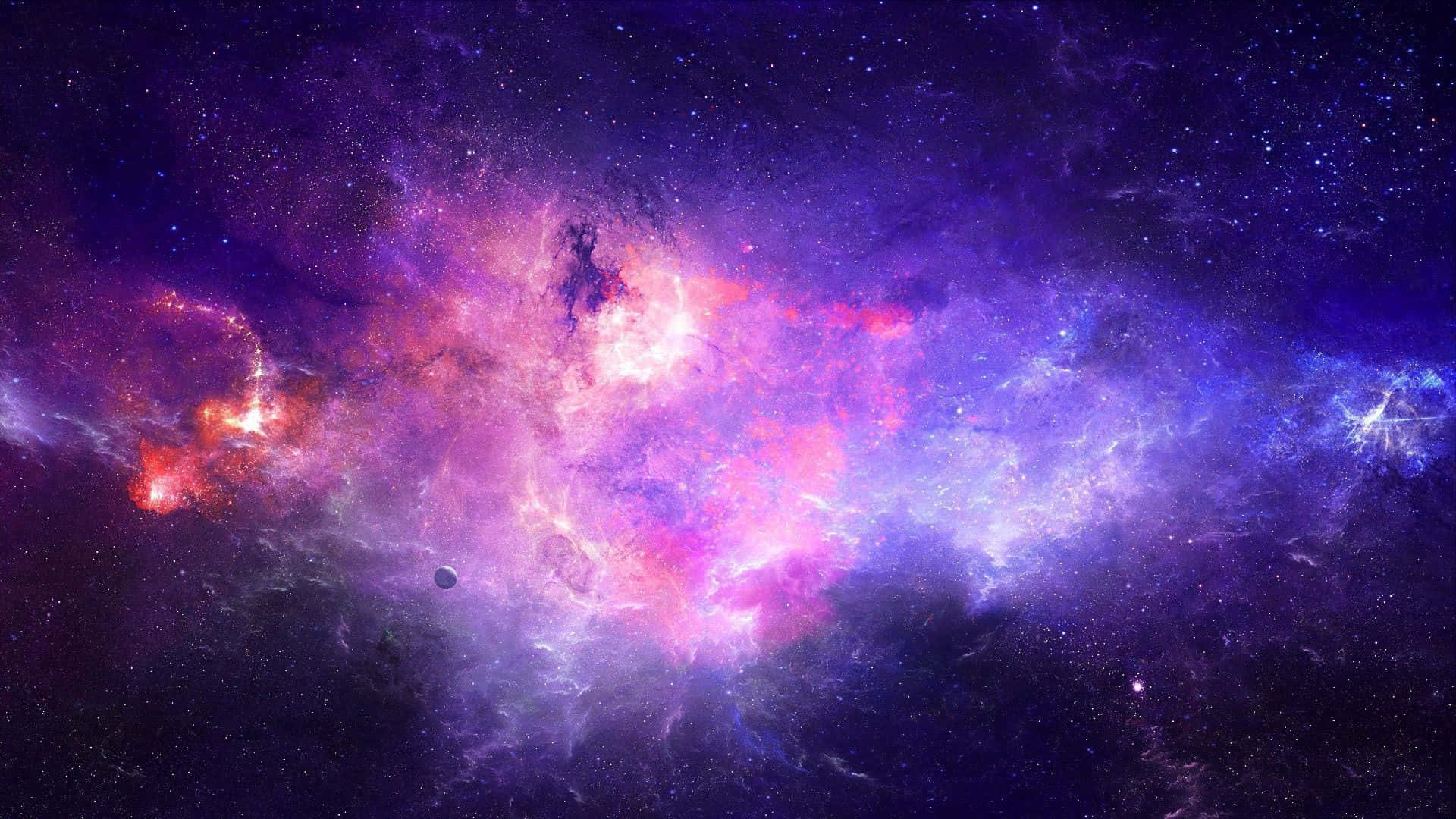 紫色銀河 桌布 壁紙 — 一個充滿活力的宇宙星雲，紫色、粉紅色和橙色的氣體在星空中旋轉，附近漂浮著一顆小行星。