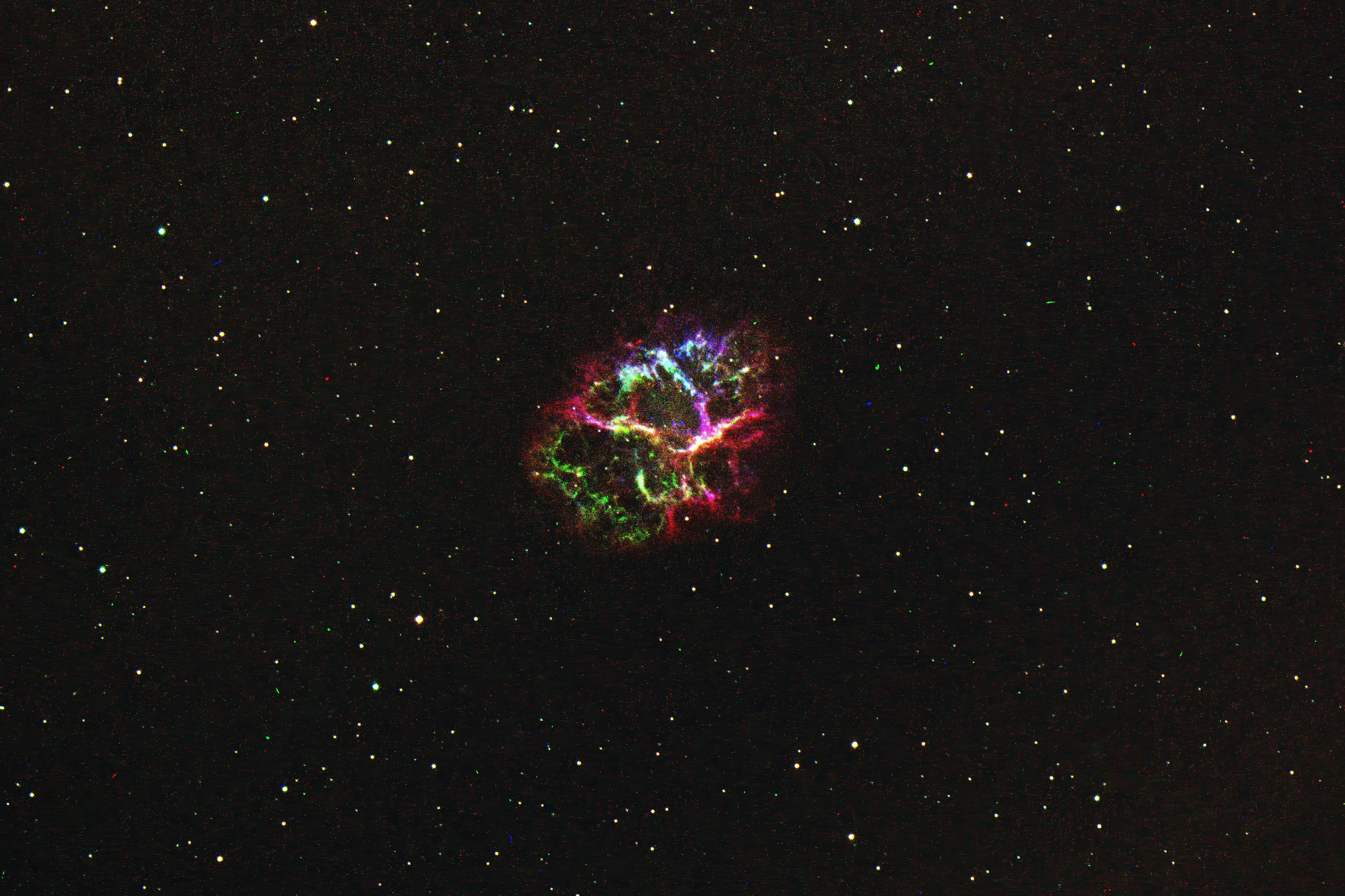 Twitter Header 桌布 壁紙 — 一個充滿活力的宇宙星雲在深空的星場中散發出電光般的色彩。