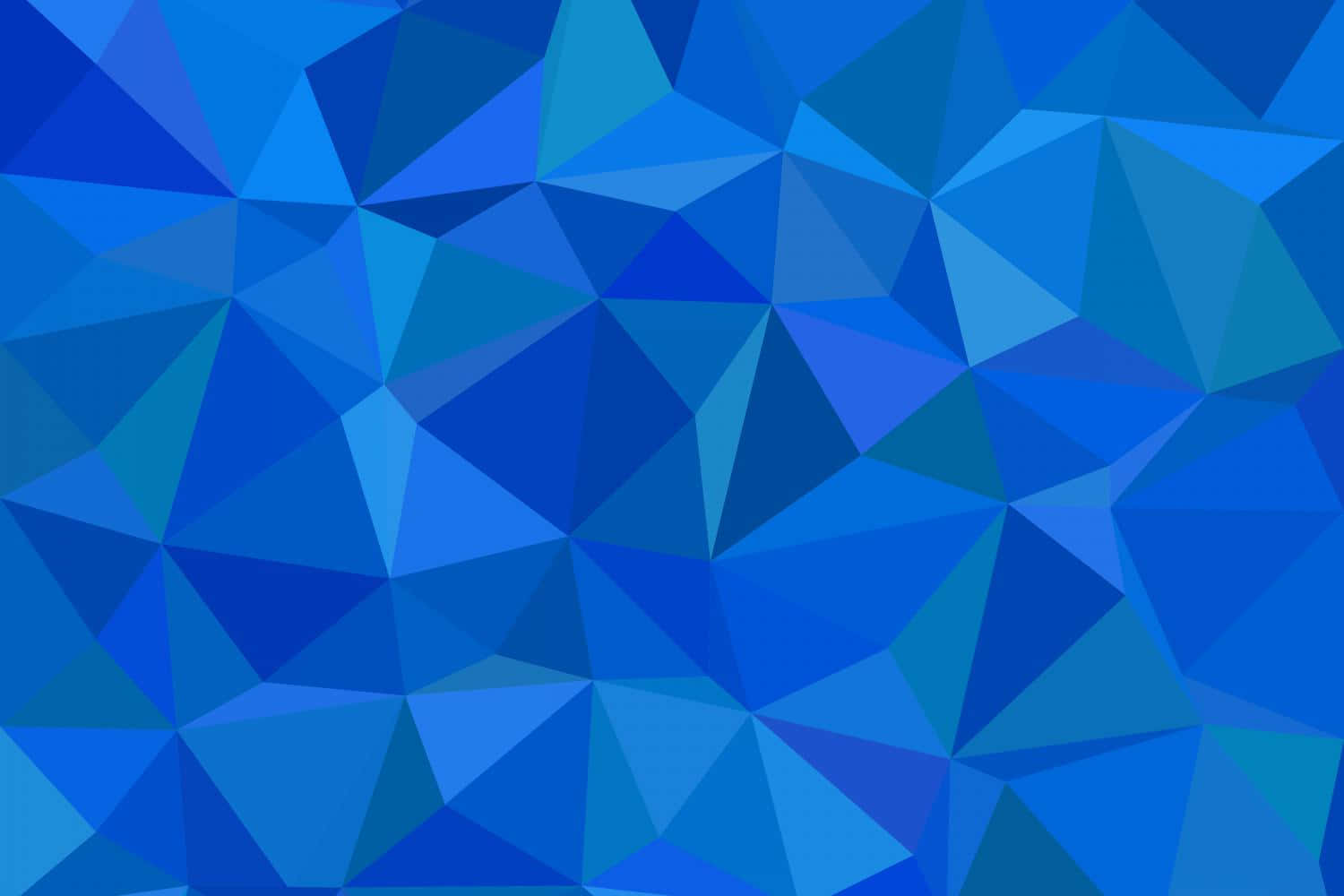 Mosaic 桌布 壁紙 — 一個充滿活力的抽象圖案，由相互鎖定的藍色三角形組成，創造出動態的低多邊形幾何紋理。