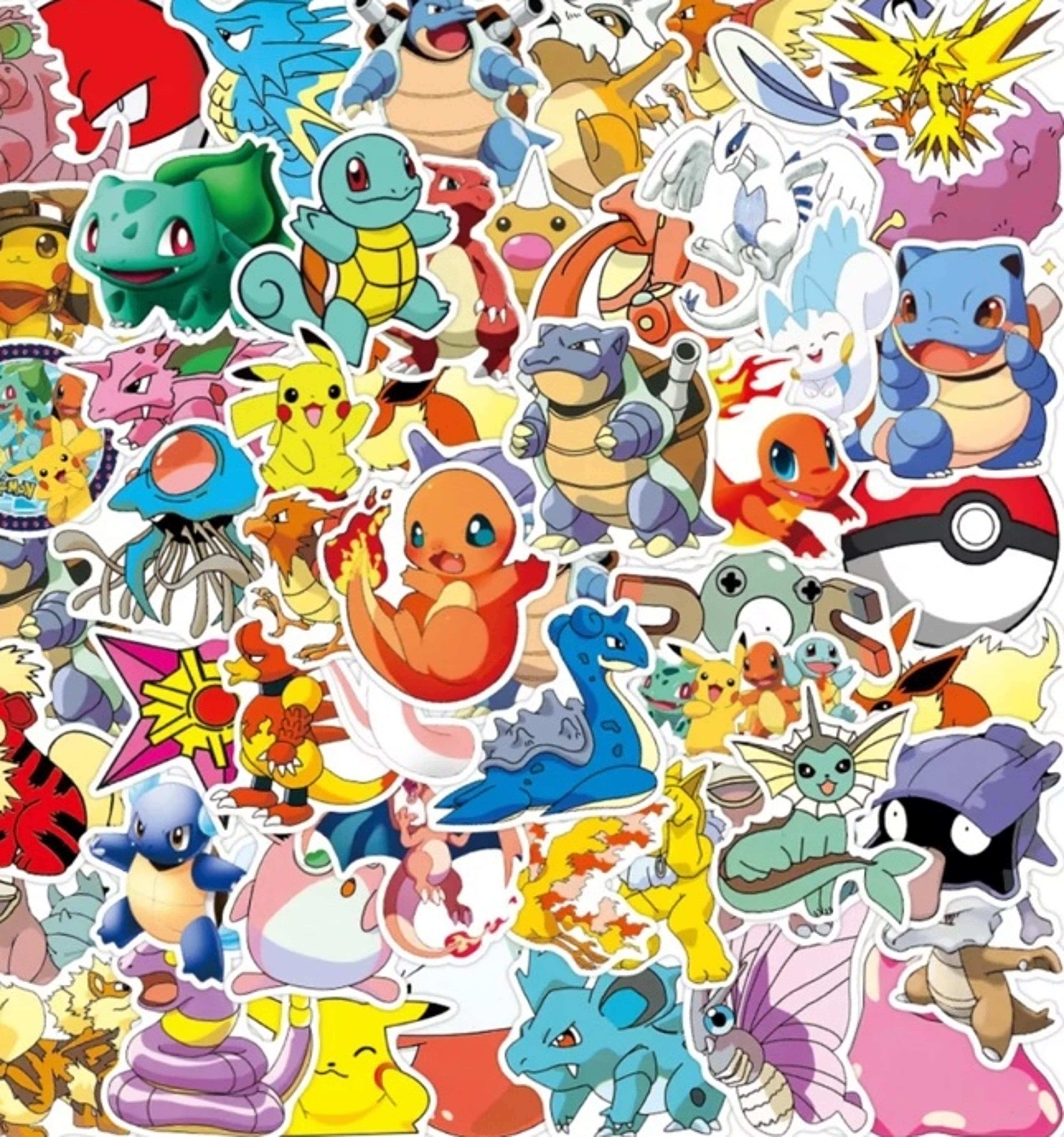Pokemon Stickers 桌布 壁紙 — 一個充滿活力的拼貼畫，由色彩繽紛的寵物小精靈貼紙組成， featuring 像比卡超和車厘龜這樣的標誌性角色，在白色背景上重疊。