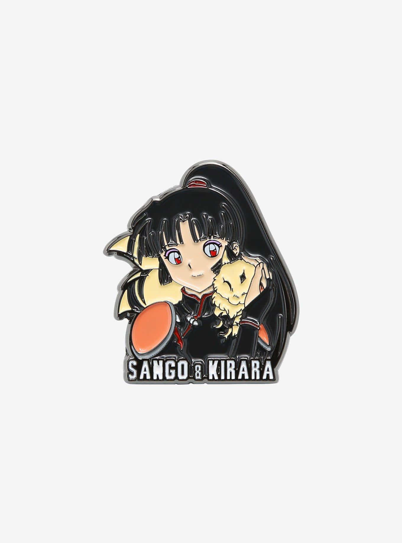 Inuyasha Nekomata 桌布 壁紙 — 一個光亮的琺瑯徽章展示動漫角色珊瑚抱著她的貓雲母，背景為純白色。