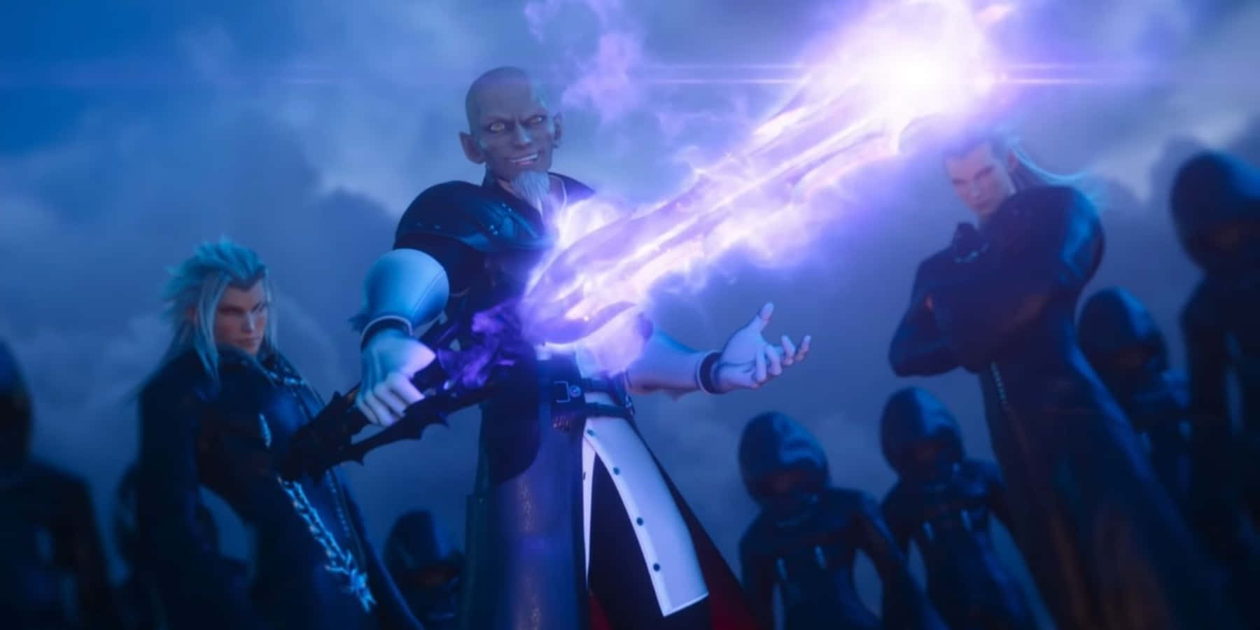 Kingdom Hearts Xehanort 桌布 壁紙 — 一個光頭戰士在暴風雨的天空下，在戲劇性的動漫戰鬥場景中引導發光的紫色能量劍。