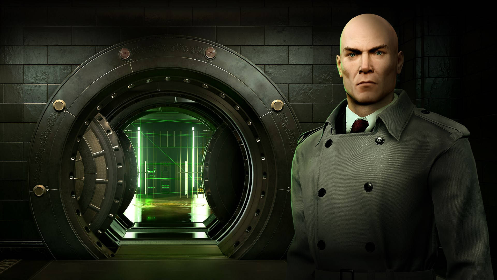 Hitman 2 桌布 壁紙 — 一個光頭男人穿著灰色風衣，站在一個巨大的圓形金庫門前，內部發出綠色霓虹光。