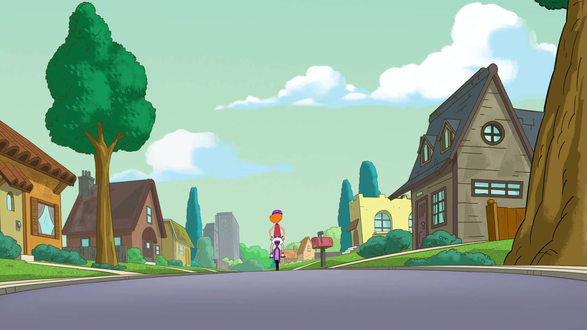 Phineas And Ferb 桌布 壁紙 — 一個卡通小孩喺晴朗天空下，沿住一條兩旁有色彩繽紛房屋同茂密綠樹嘅寧靜郊區街道踩單車。