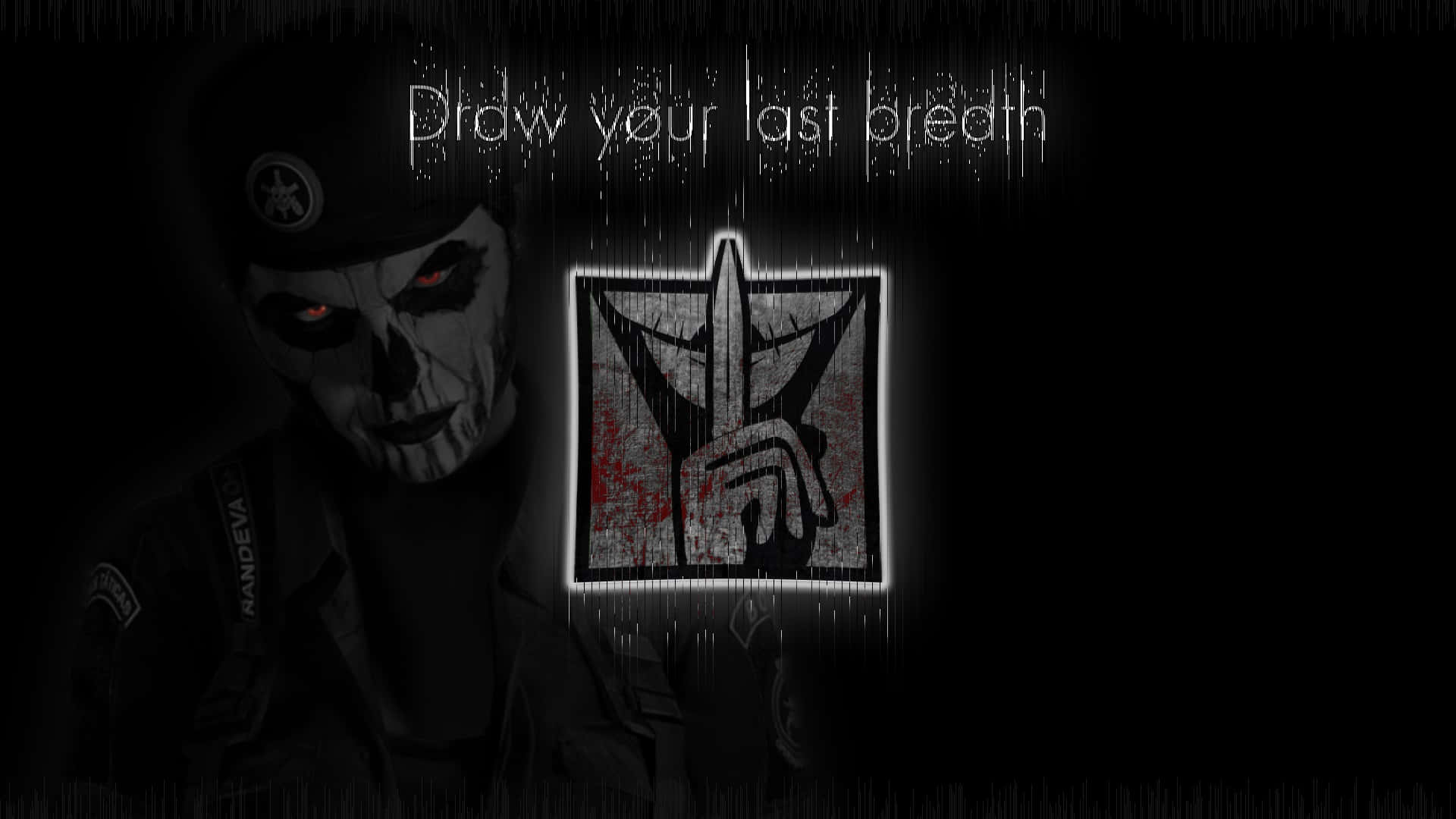 Rainbow Six Siege Caveira 桌布 壁紙 — 一個可怕的骷髏臉士兵，眼睛發出紅光，在黑暗的雨景背景下，聳立在一個發光的手持匕首標誌旁邊。