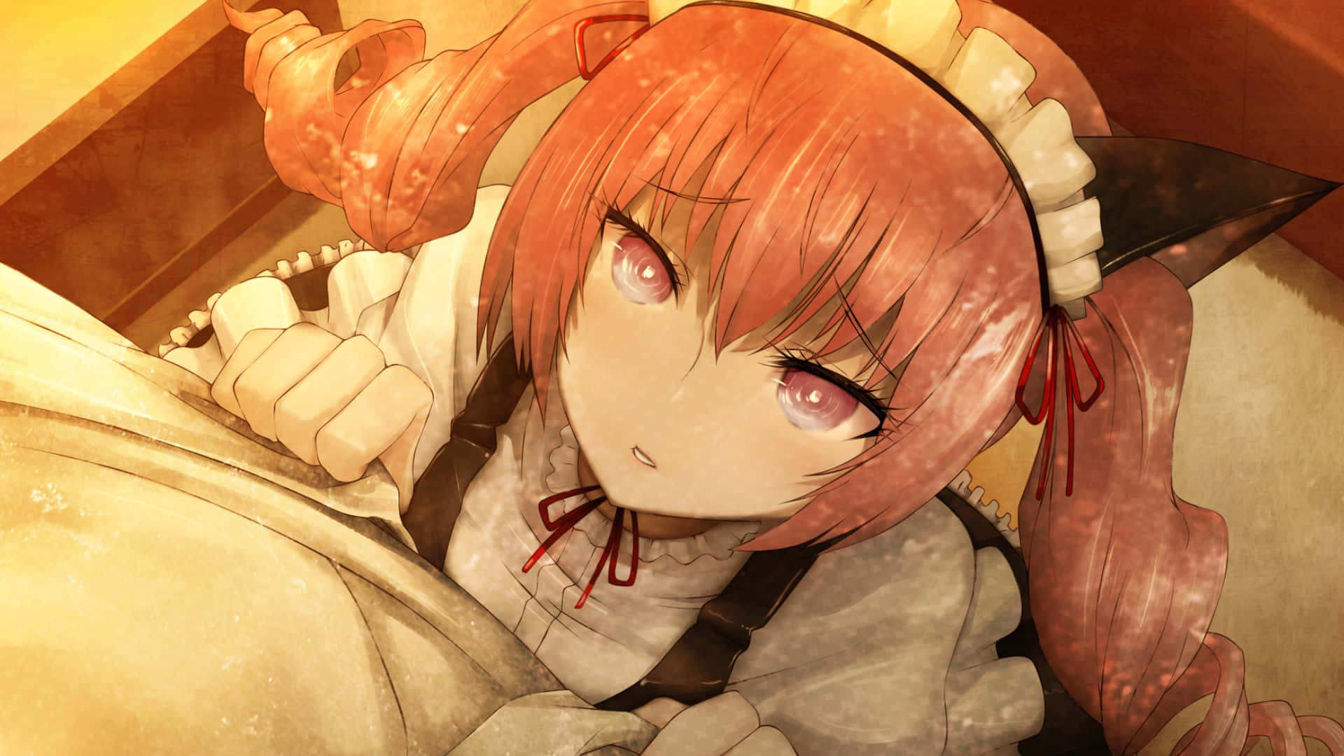 Rumiho Akiha 桌布 壁紙 — 一個可愛的動漫女孩，橙色頭髮和貓耳朵，在溫暖的金色光芒中將頭靠在枕頭上。