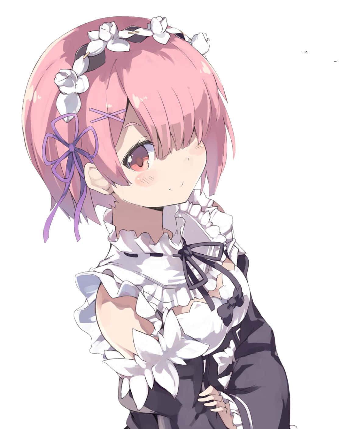 Re Zero Ram 桌布 壁紙 — 一個可愛的動漫女孩，粉紅色頭髮，白色花卉頭飾，穿著荷葉邊女僕裝，背景是純白色。