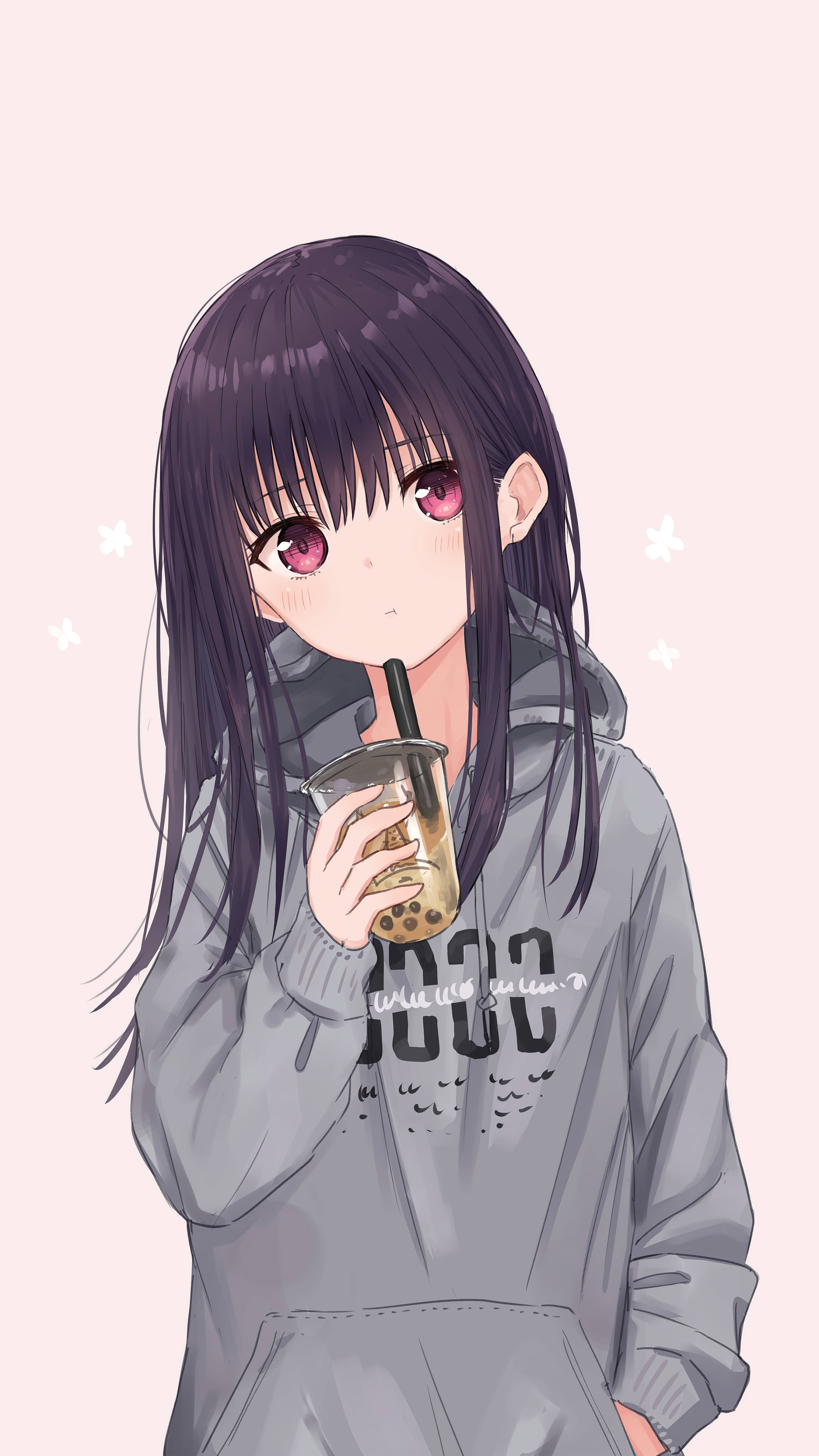 紫色頭髮的動漫女孩穿著灰色連帽衫喝珍珠奶茶。 — 可愛動漫頭像gif 壁紙