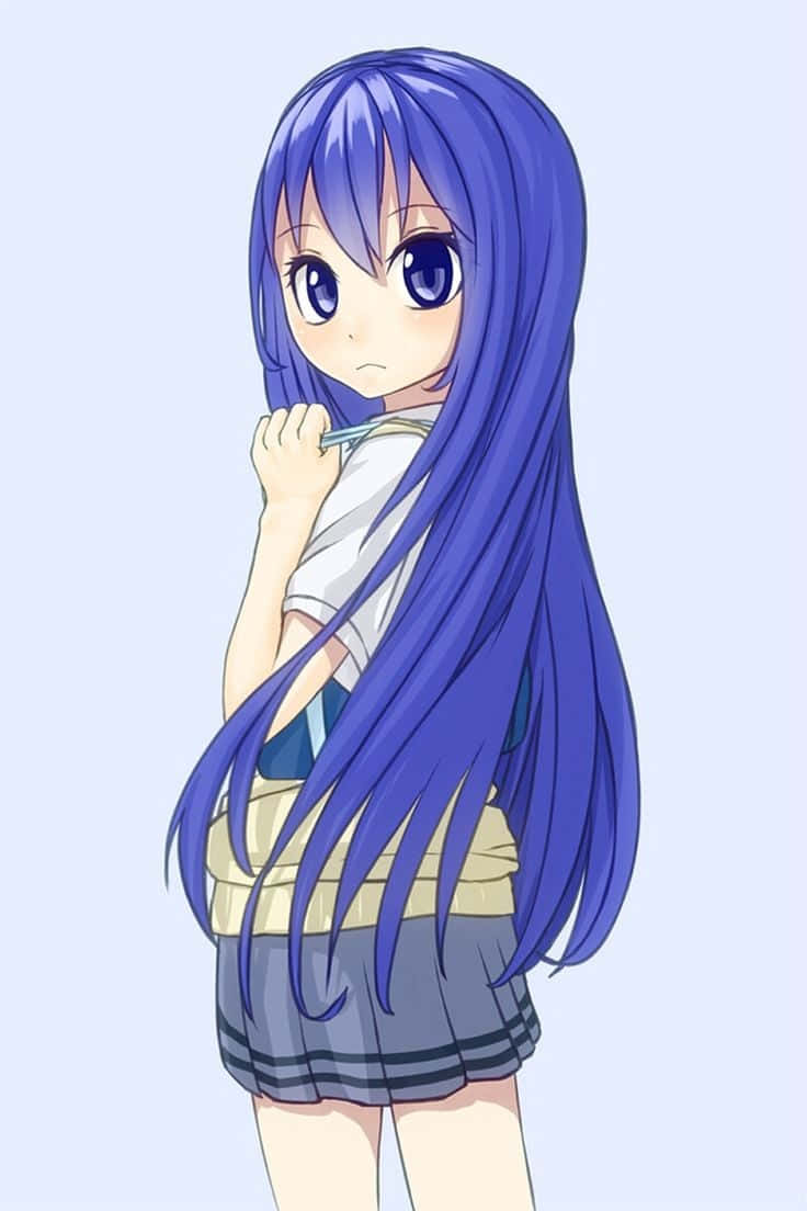 Wendy Marvell 桌布 壁紙 — 一個可愛的動漫女孩，長長嘅藍色頭髮同藍色眼睛，帶住害羞嘅表情望過膊頭。