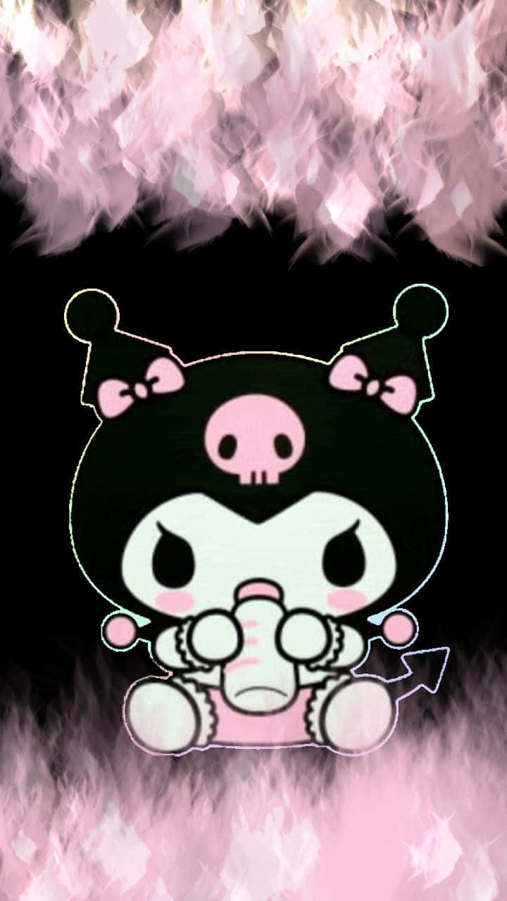 Kuromi Aesthetic 桌布 壁紙 — 一個可愛的卡通角色，有著骷髏臉和粉紅色蝴蝶結，坐在黑色背景上發光的粉紅色火焰中。