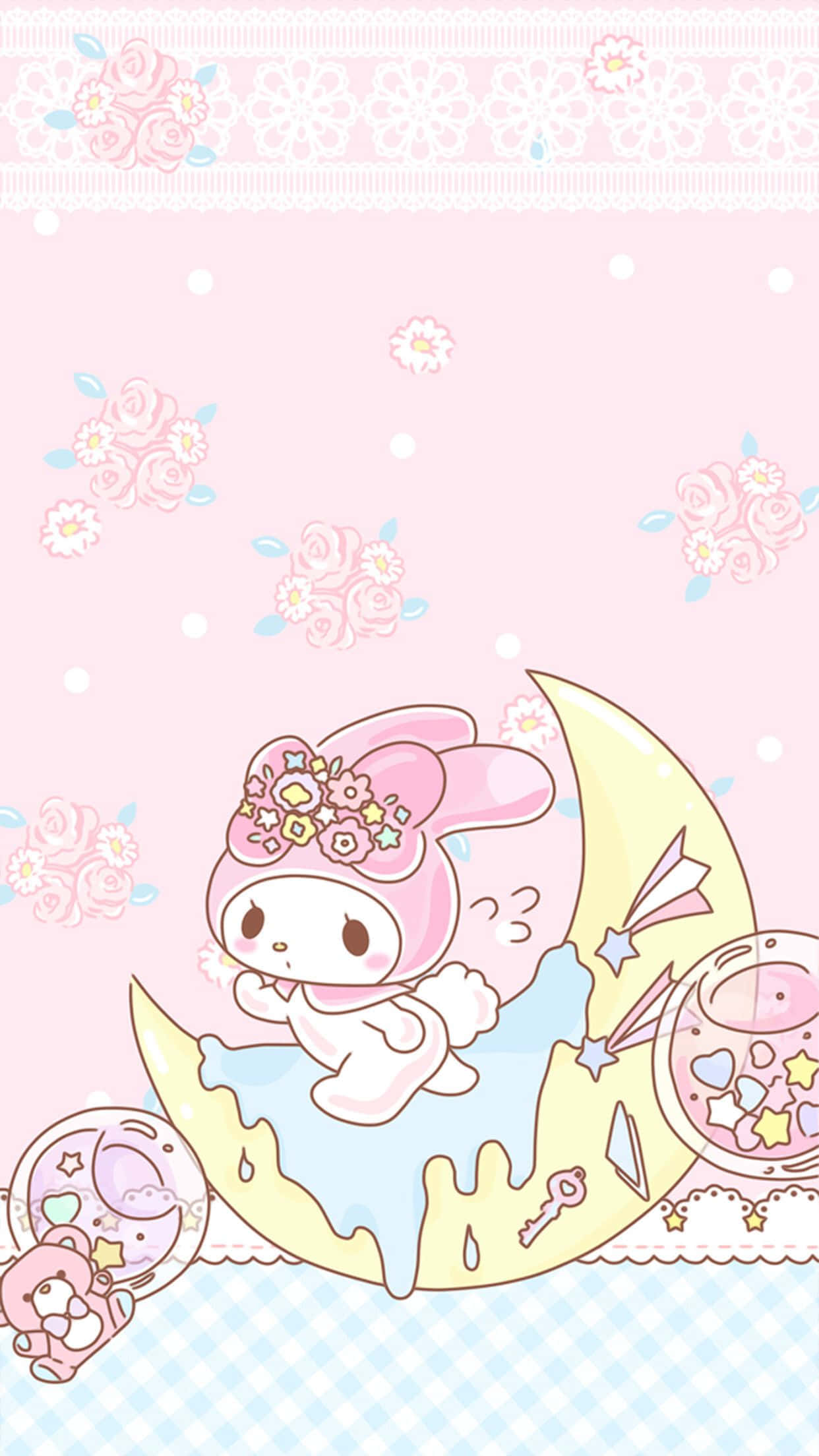 Hello Kitty And Friends 桌布 壁紙 — 一個可愛的粉紅色兔子角色坐在新月上，周圍環繞著漂浮的花朵和柔和色調的裝飾。