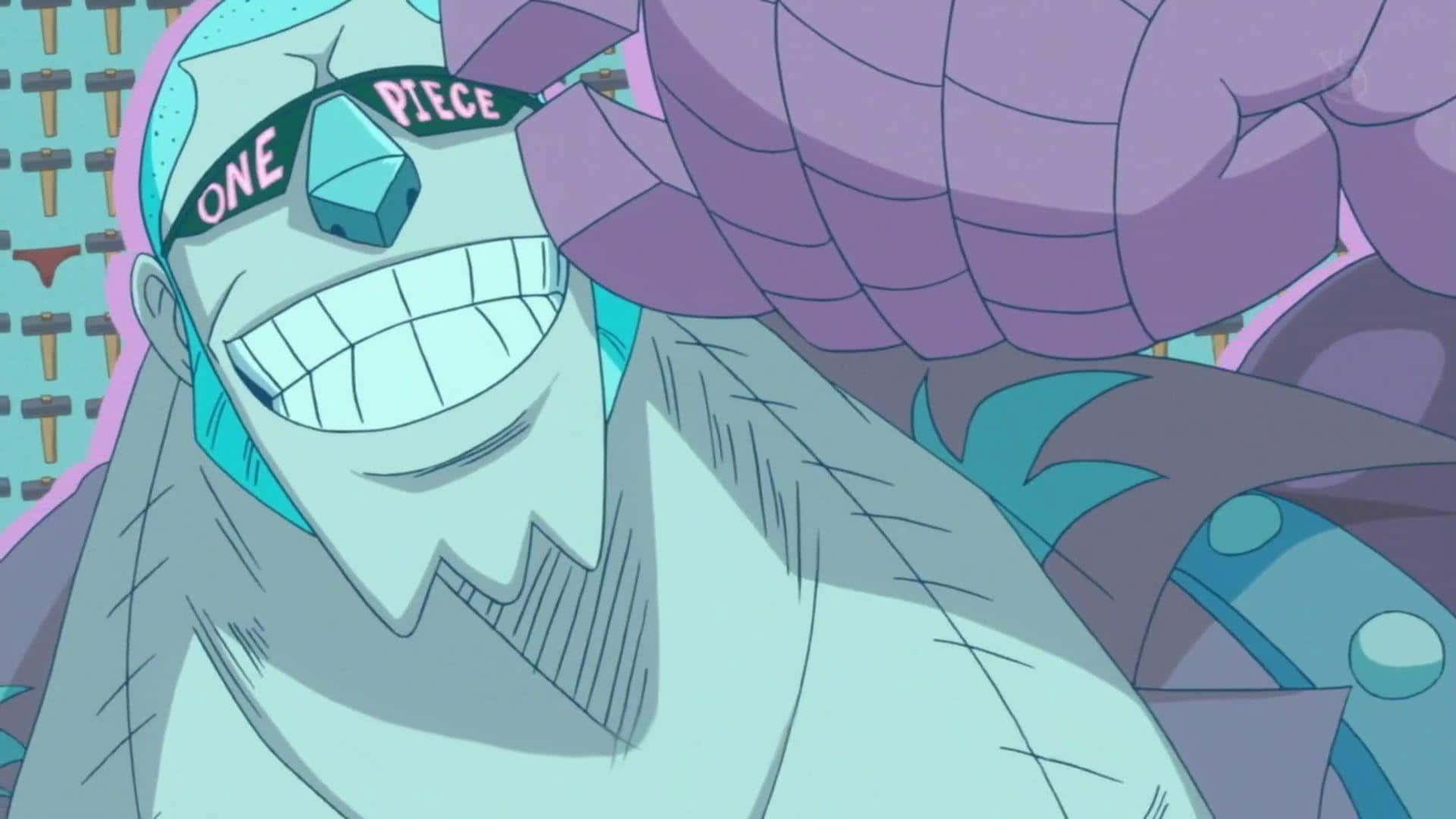 Franky 桌布 壁紙 — 一個咧嘴笑的動漫海盜特寫，戴著鑽石眼罩和紫色貝殼狀盔甲，背景是掛著的工具。