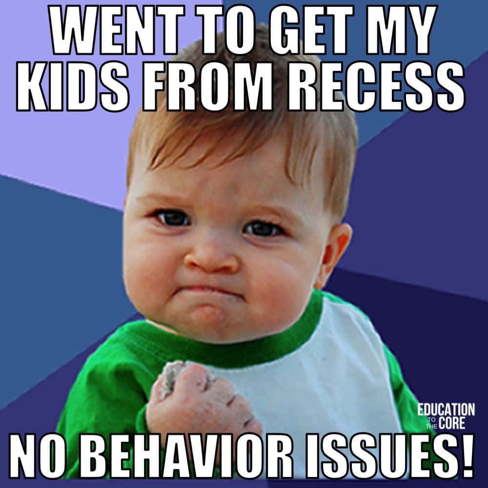 Educational Memes 桌布 壁紙 — 一個嘟嘴握拳的嬰兒，背景為藍紫色幾何圖案，並有粗體文字。