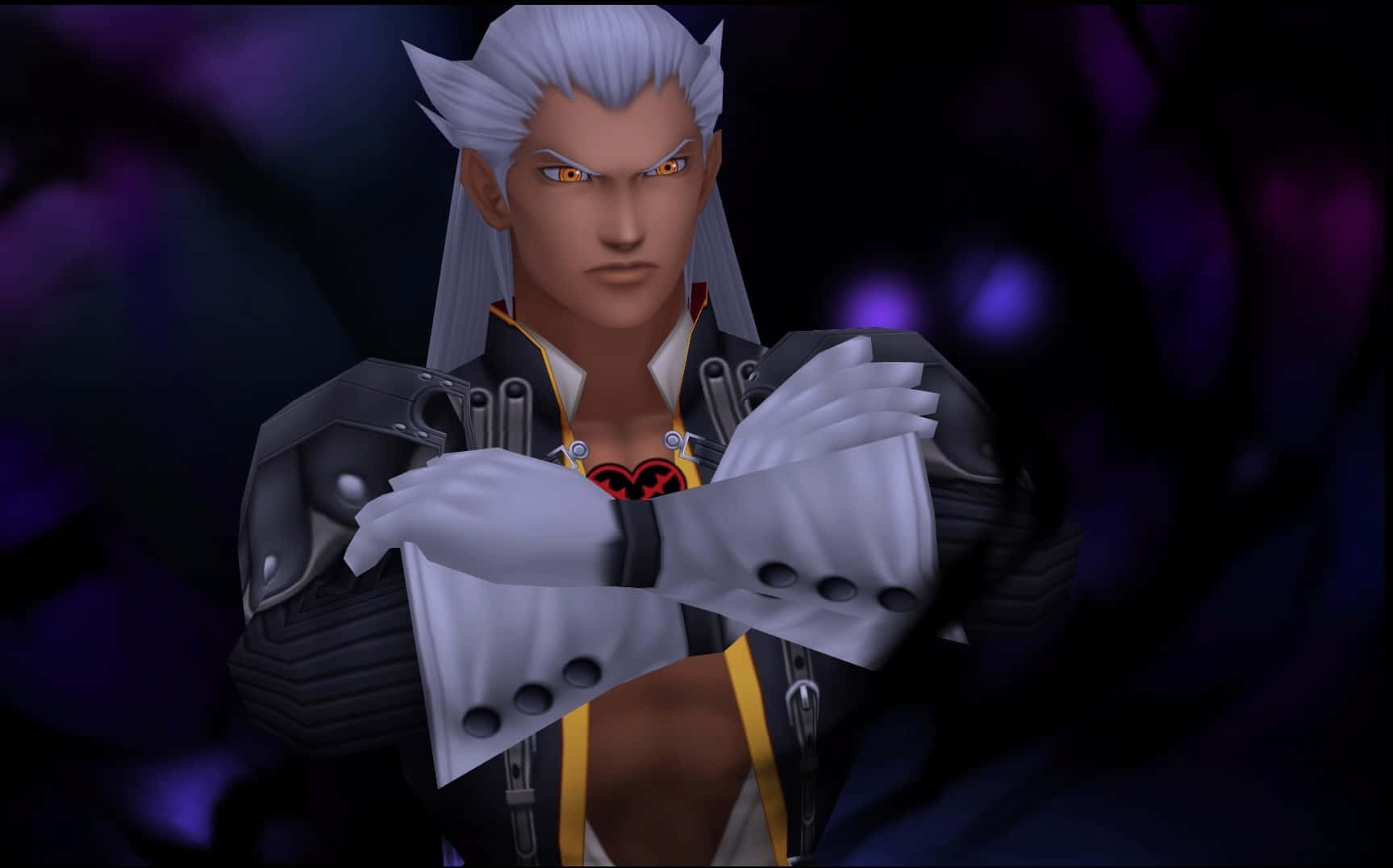 Ansem Seeker Of Darkness 桌布 壁紙 — 一個嚴肅的動漫角色，銀色頭髮和發光的橙色眼睛，在深紫色環境中交叉雙臂站立。