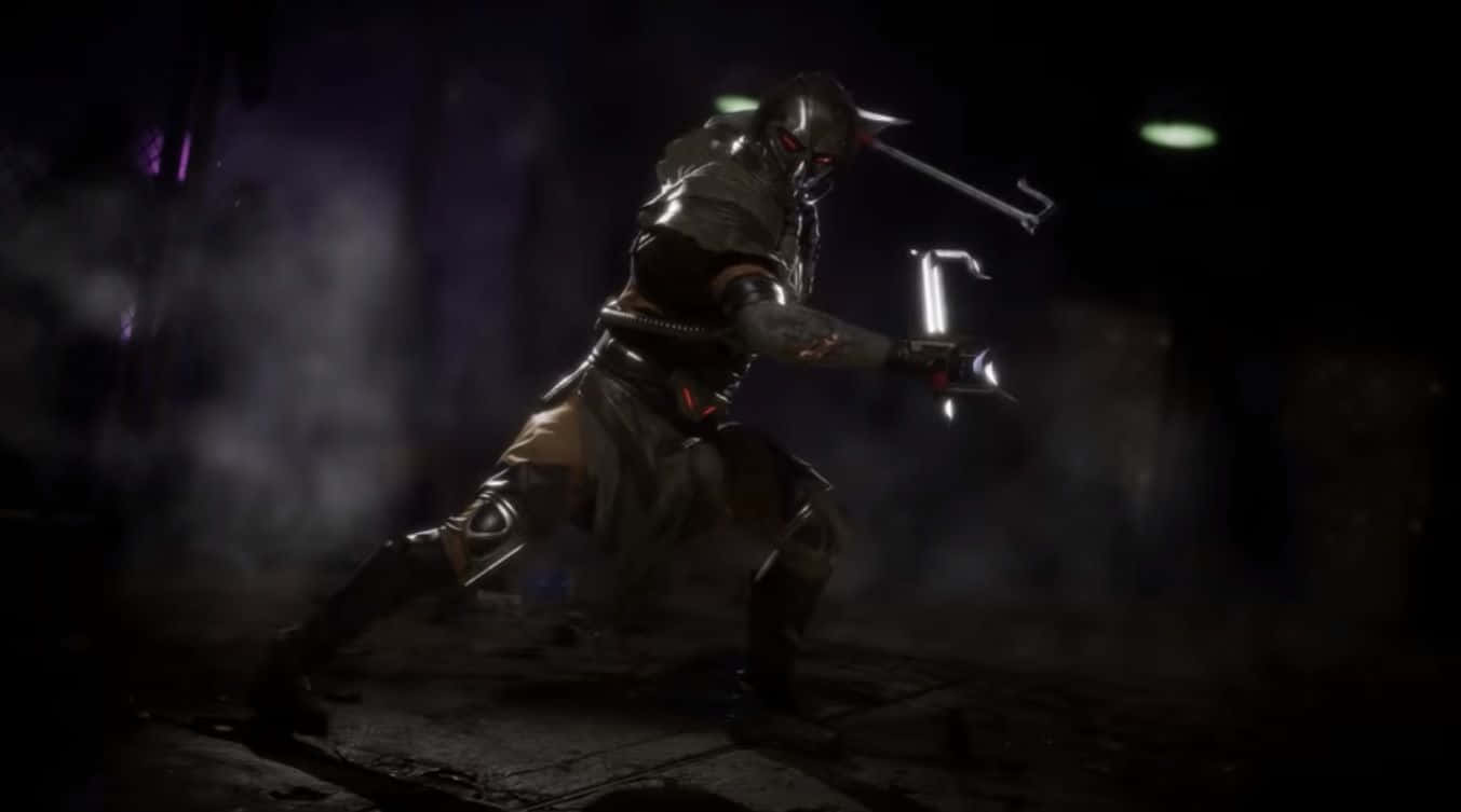 Mortal Kombat Kabal 桌布 壁紙 — 一個在昏暗燈光下的忍者戰士，身穿金屬盔甲，在煙霧繚繞、陰影重重的戰鬥姿勢中揮舞著發光的雙刀。