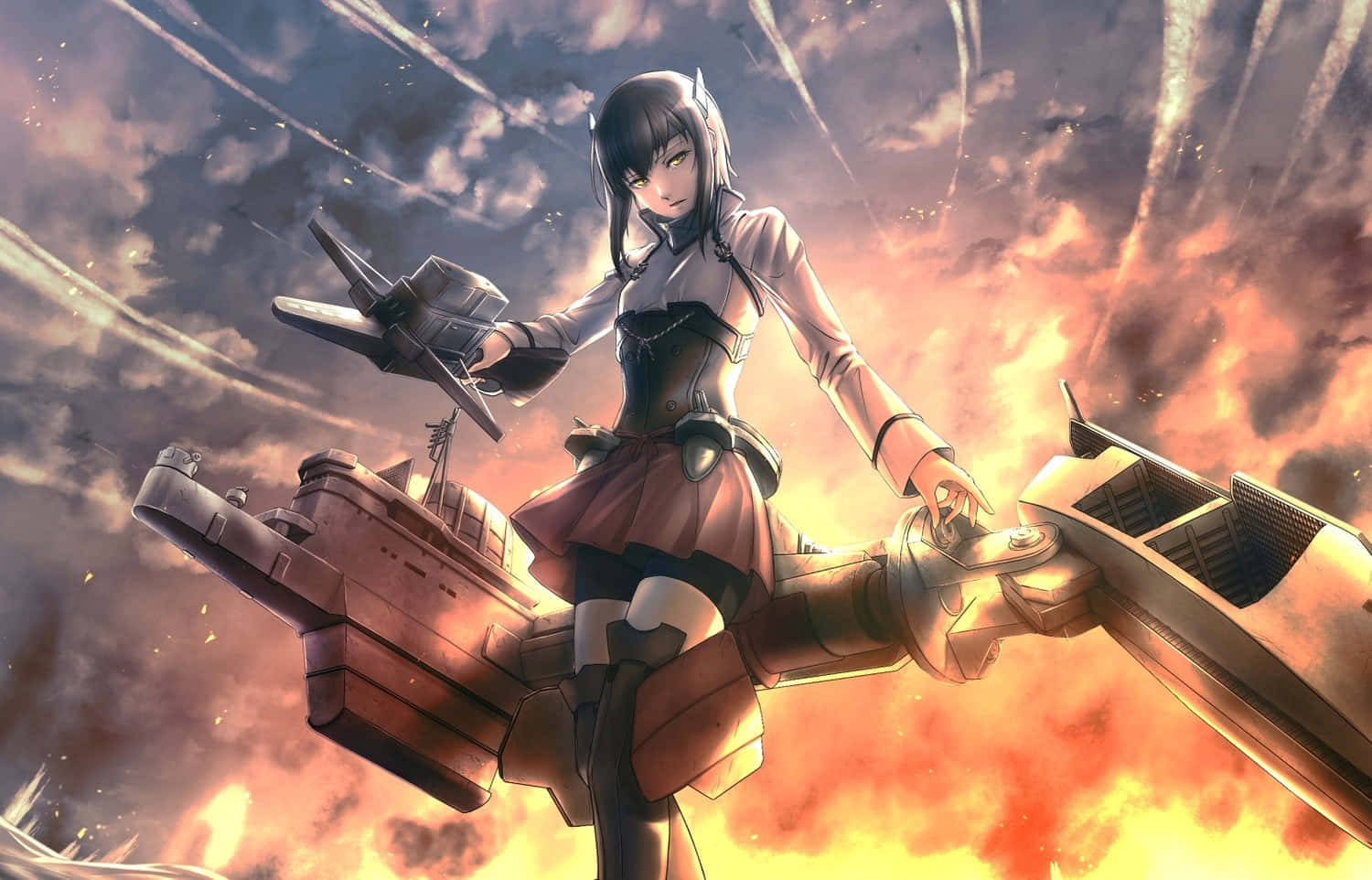 Kantai Collection 桌布 壁紙 — 一個堅定的動漫女孩站在軍艦上，周圍是熾熱的爆炸和劃過的彈丸，天空充滿戲劇性。
