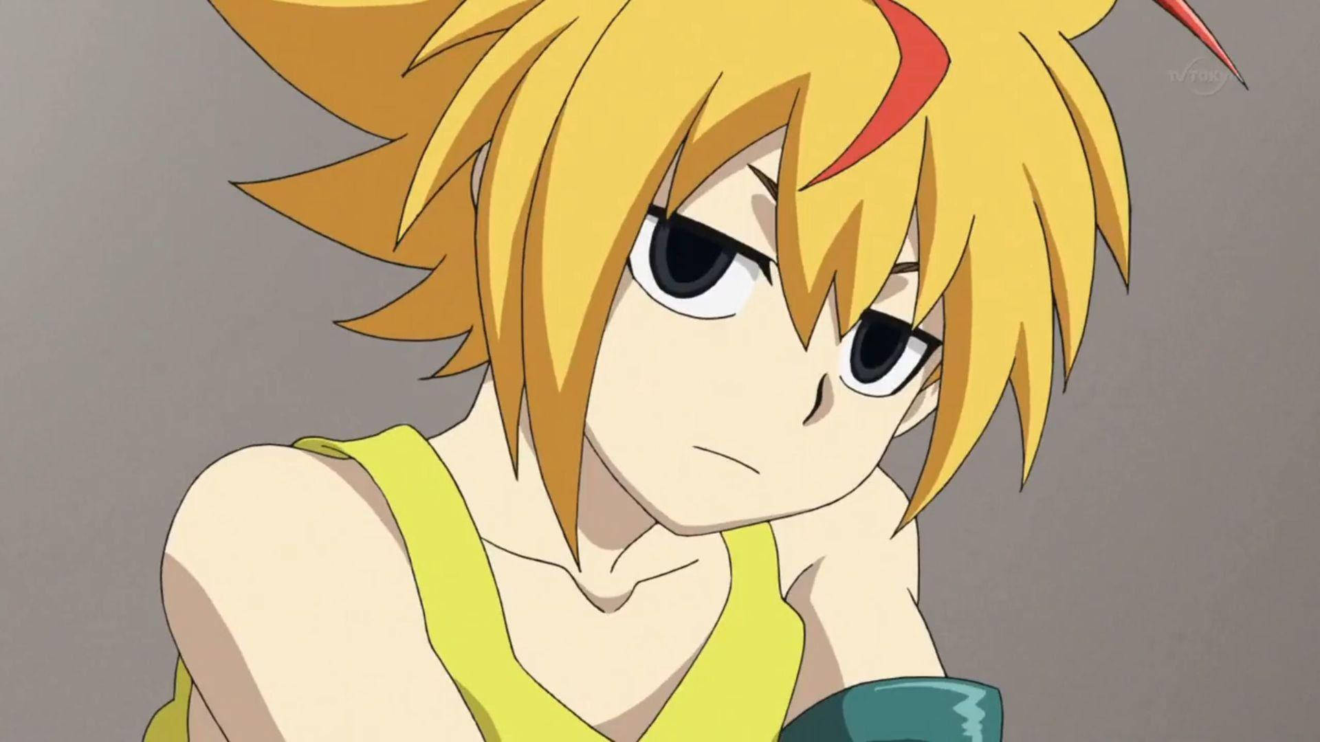 Beyblade Burst Free 壁紙 — 一個堅定的動畫男孩，有著尖刺的金髮和紅色條紋，穿著黃色背心，背景是純灰色。