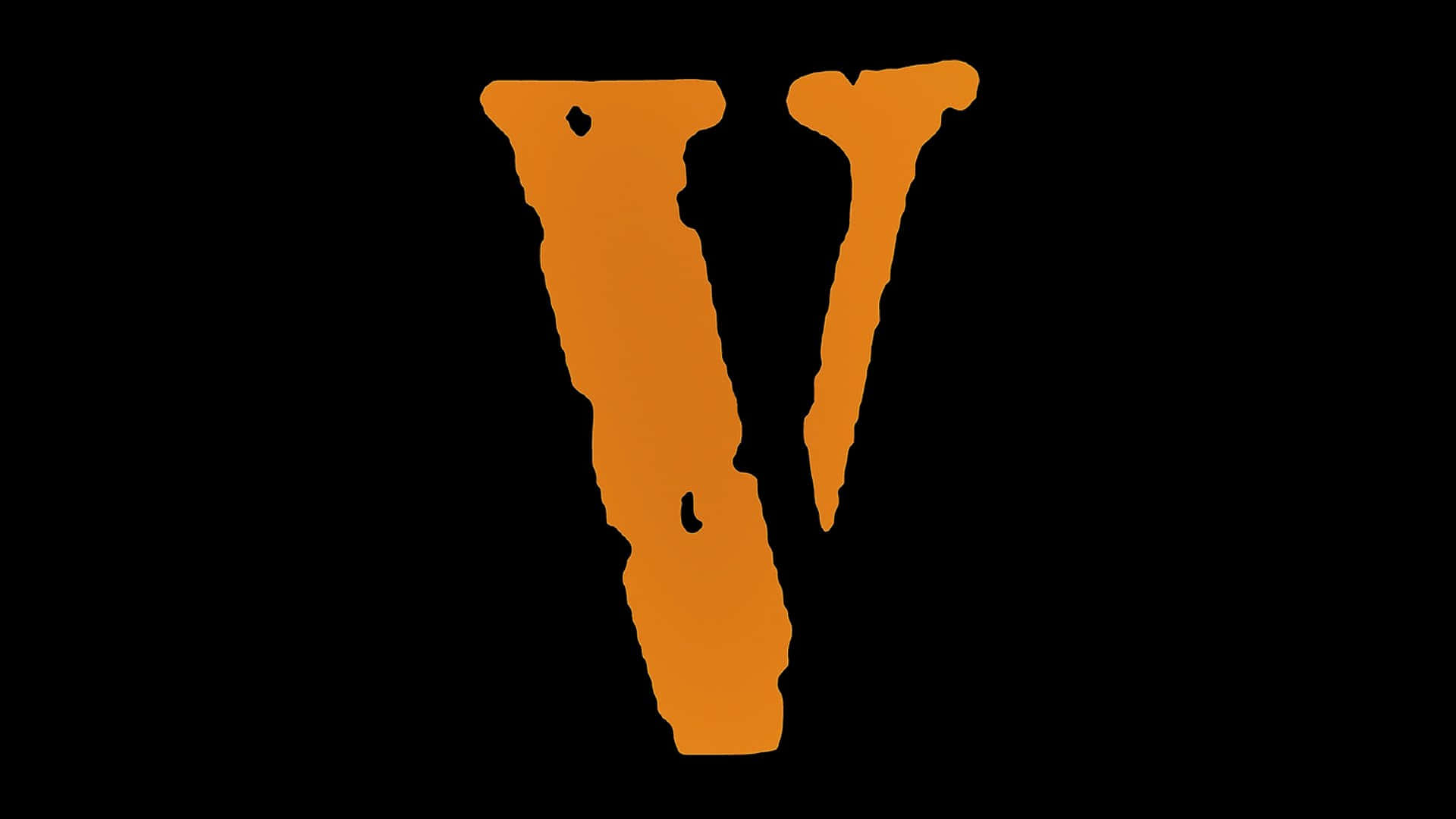 Vlone 桌布 壁紙 — 一個大膽的橙色風格化字母 V，邊緣滴落，在純黑色背景上脫穎而出。
